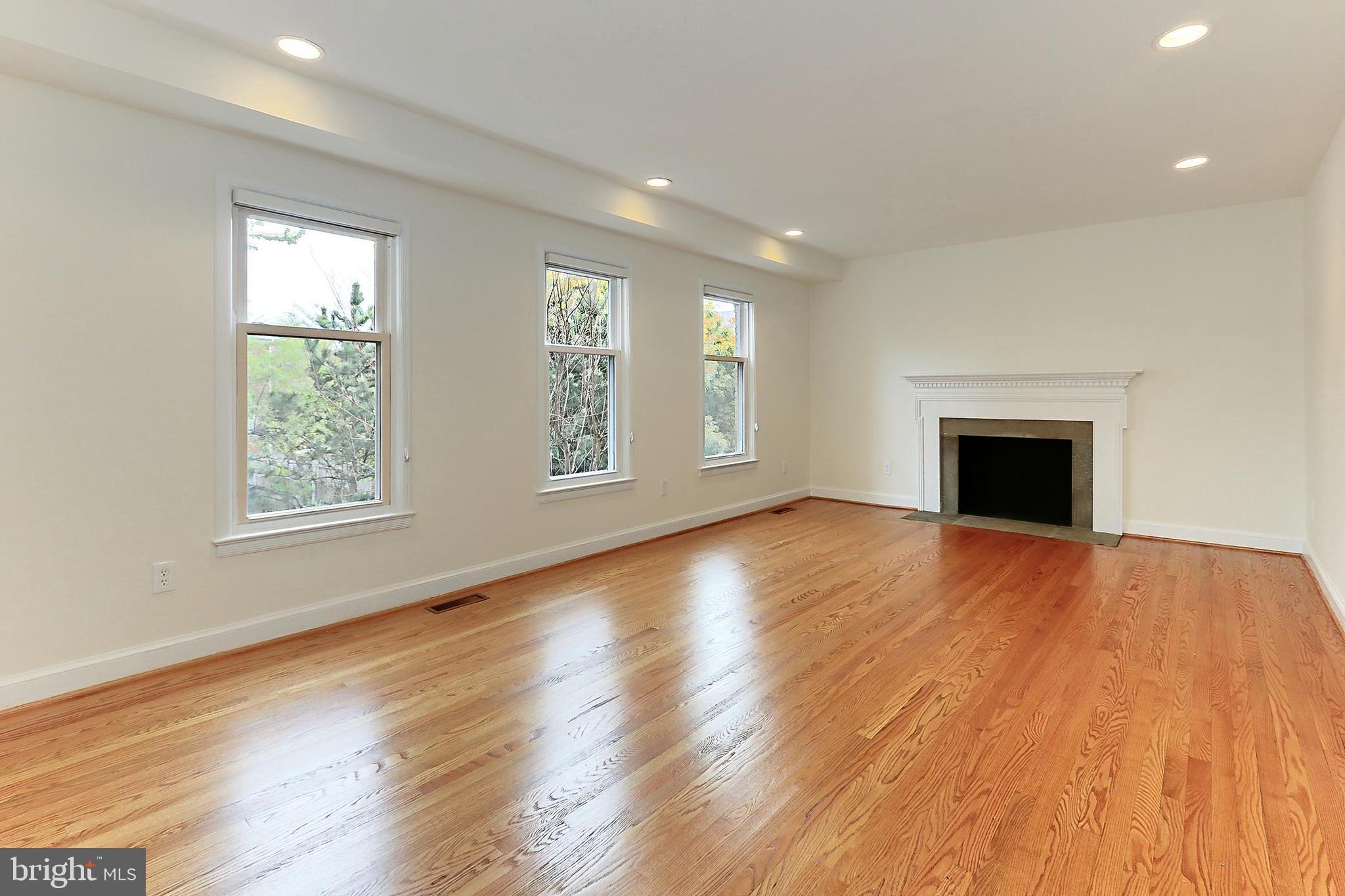 COURT DES MAISONS - Residential