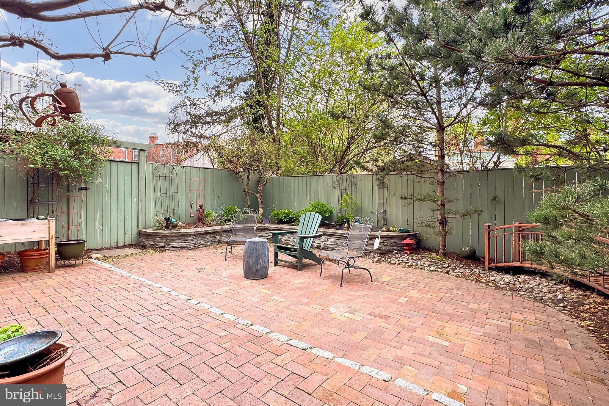 COURT DES MAISONS - Residential