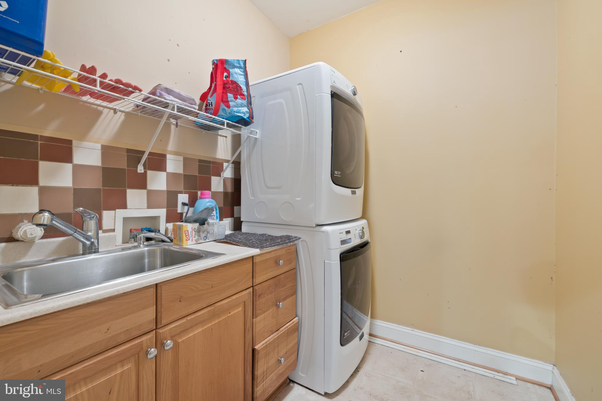 FARMFIELD ESTATES - Residential