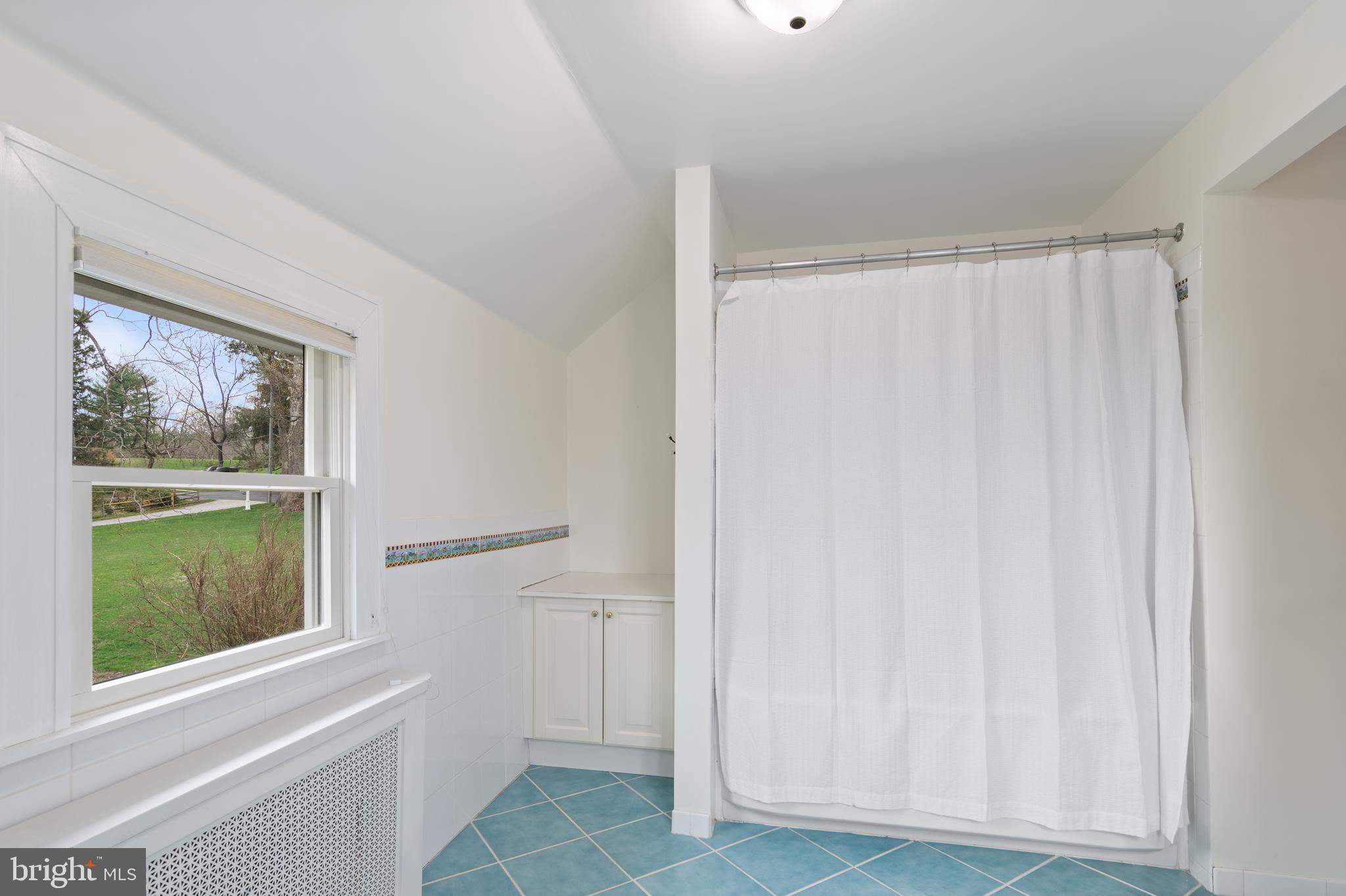 RUXTON - Residential