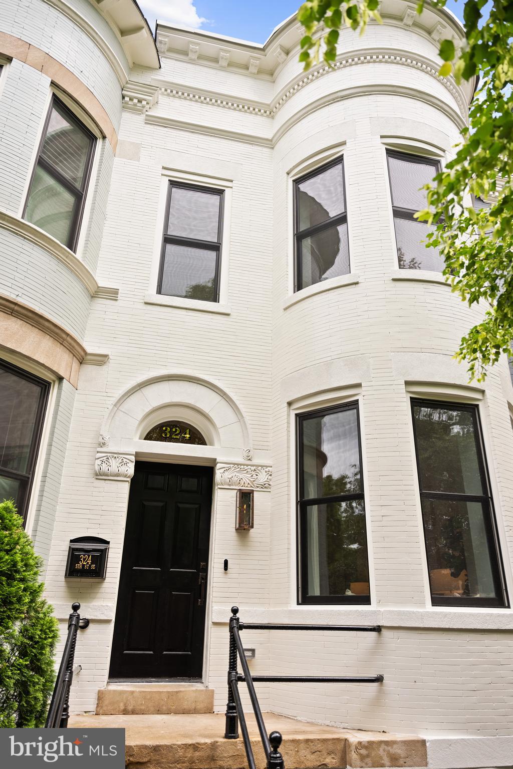 324 5TH STREET SE