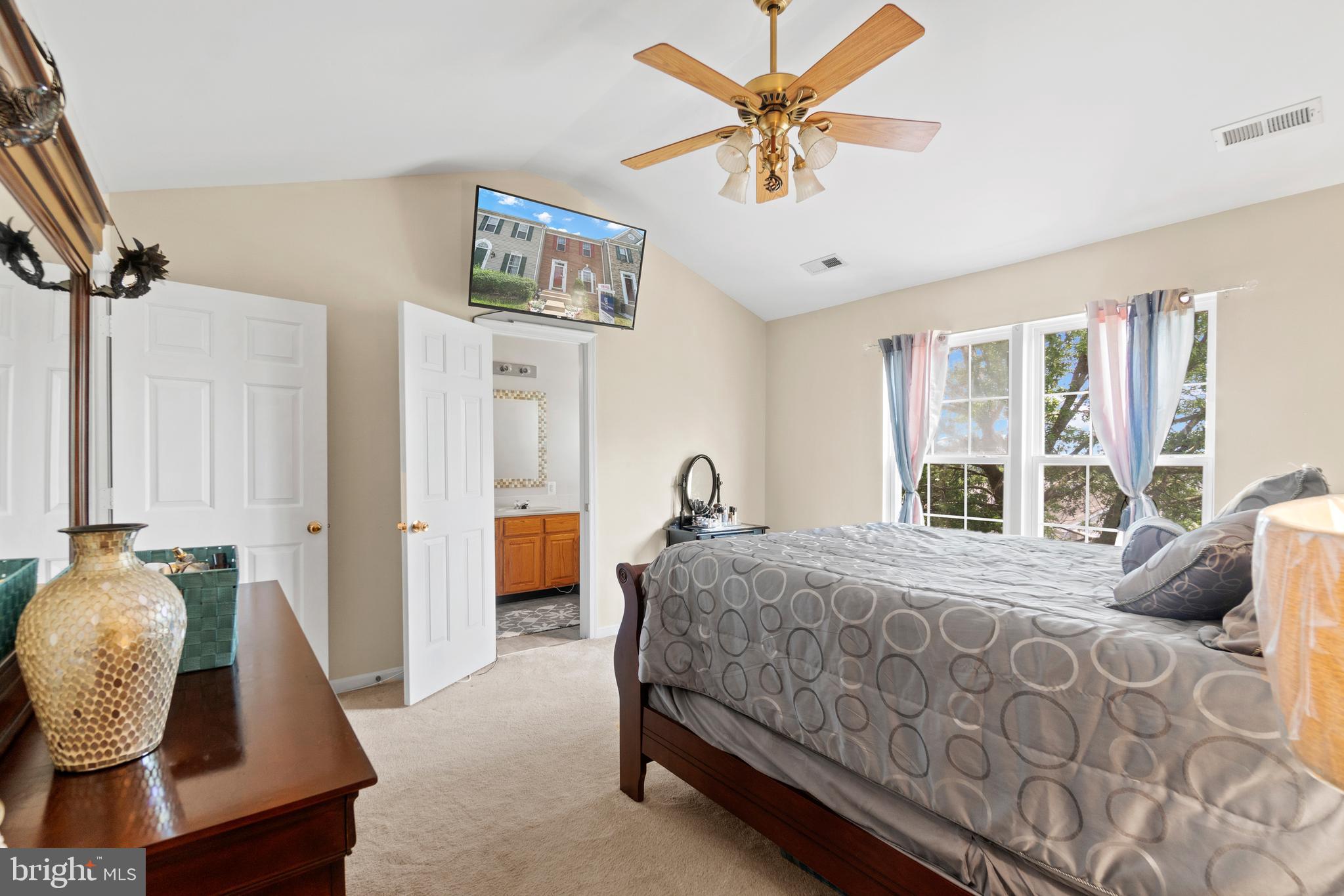 ROLLING BROOK - Residential