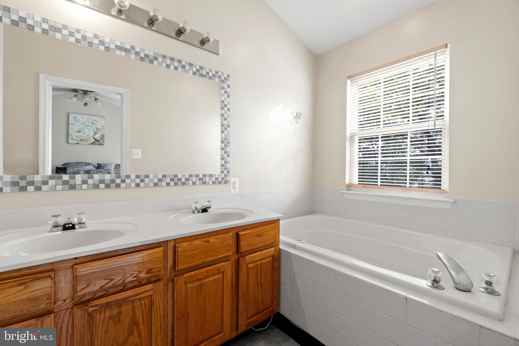 ROLLING BROOK - Residential