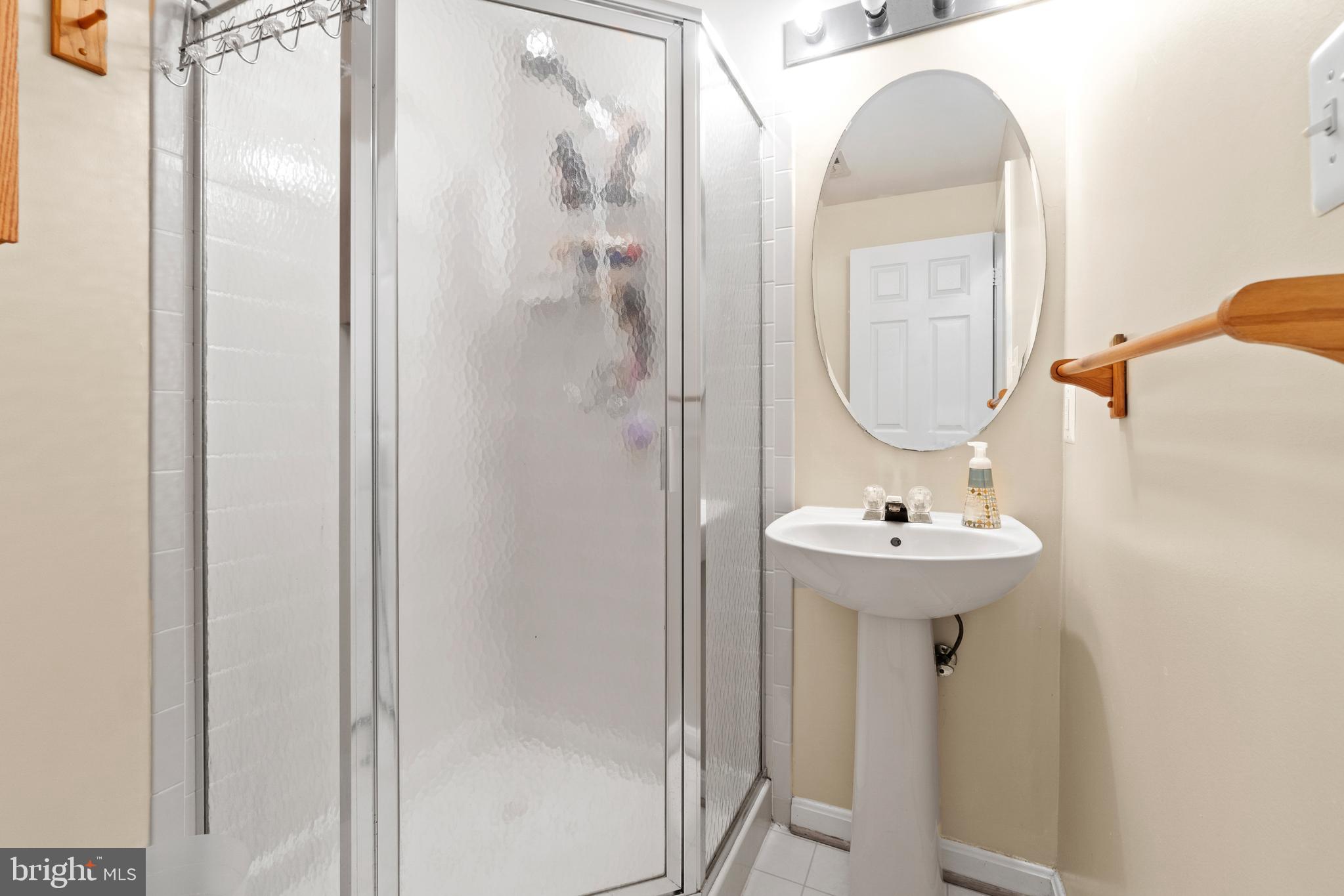 ROLLING BROOK - Residential