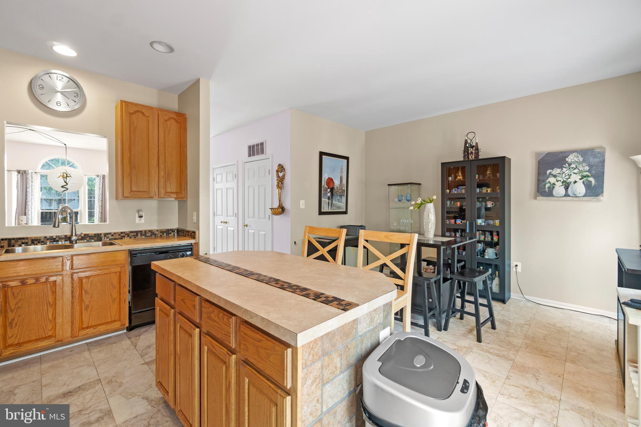 ROLLING BROOK - Residential