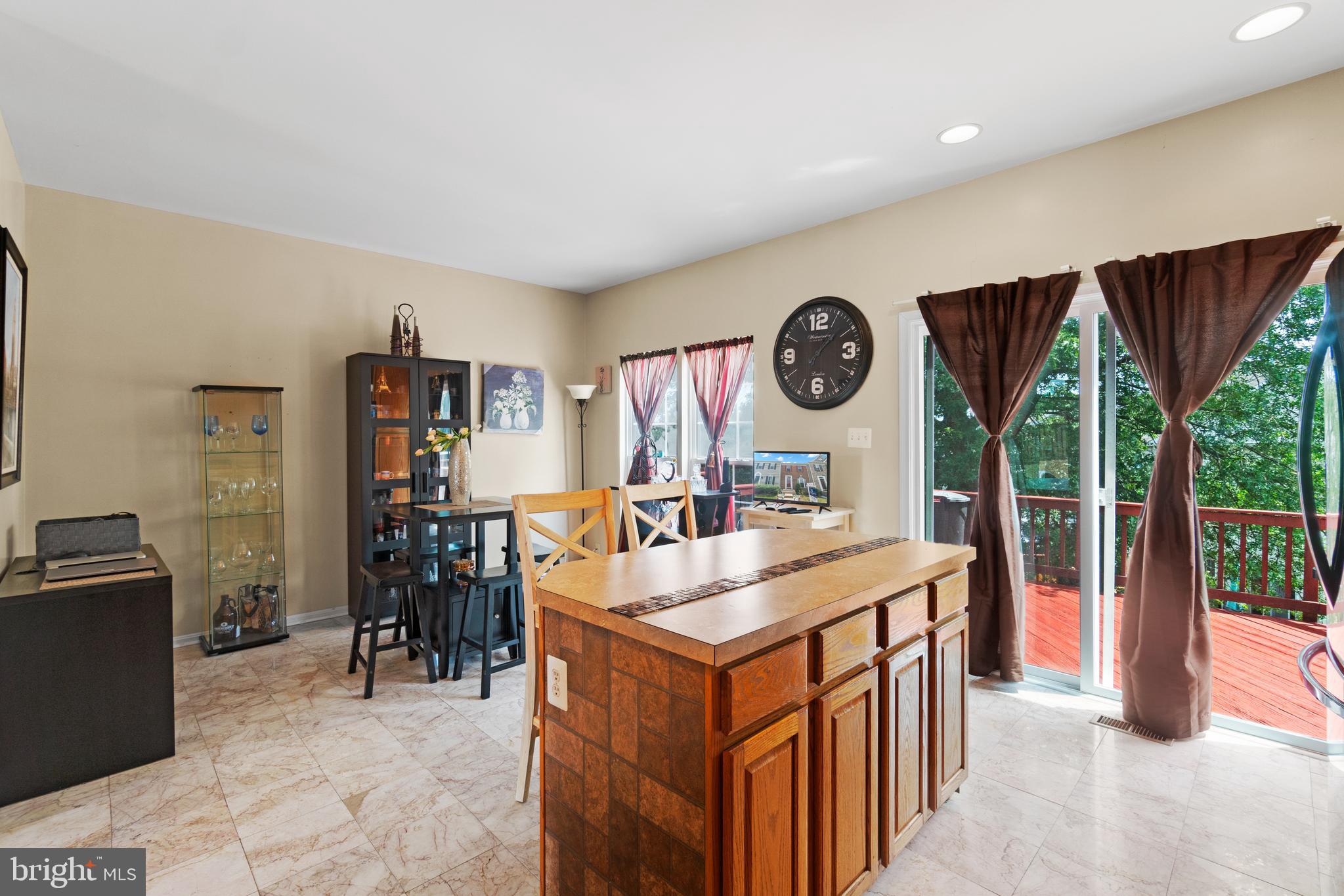 ROLLING BROOK - Residential