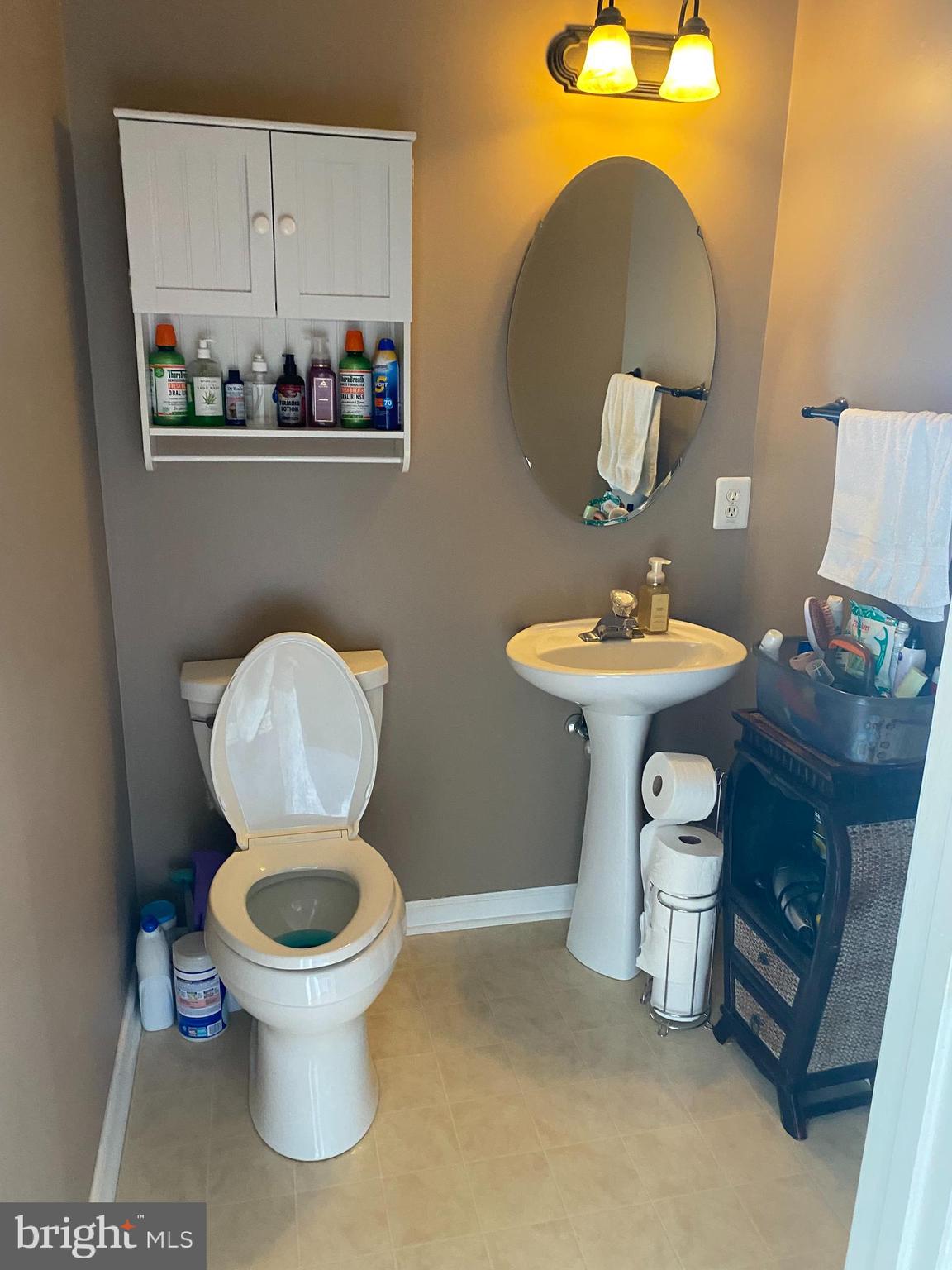 CONSTANT FRIENDSHIP - Residential Lease