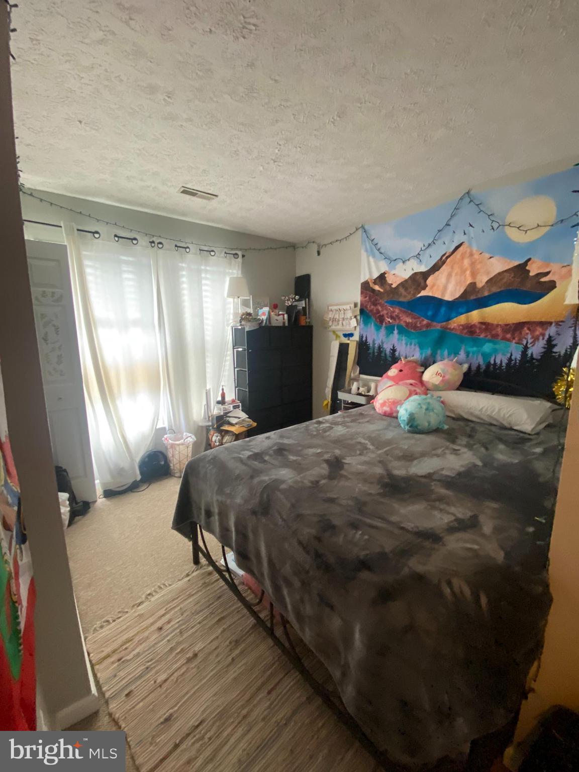 CONSTANT FRIENDSHIP - Residential Lease