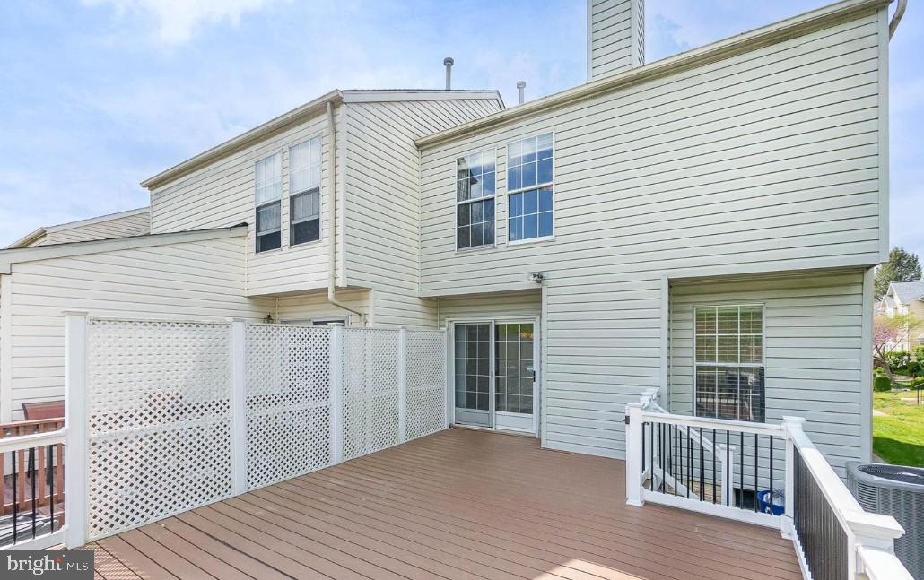 CONSTANT FRIENDSHIP - Residential Lease