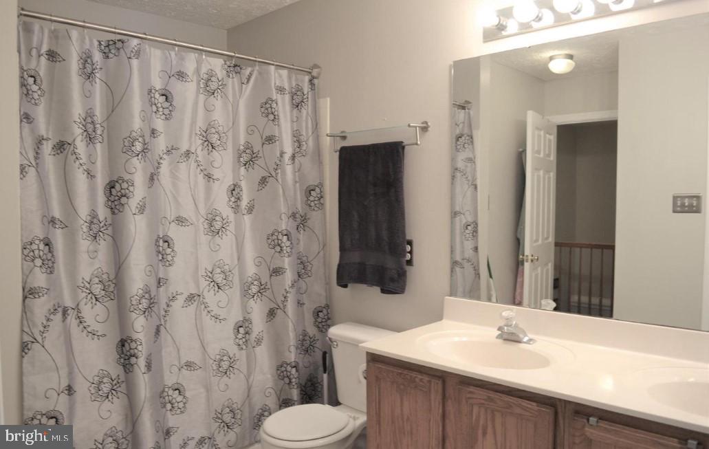 CONSTANT FRIENDSHIP - Residential Lease