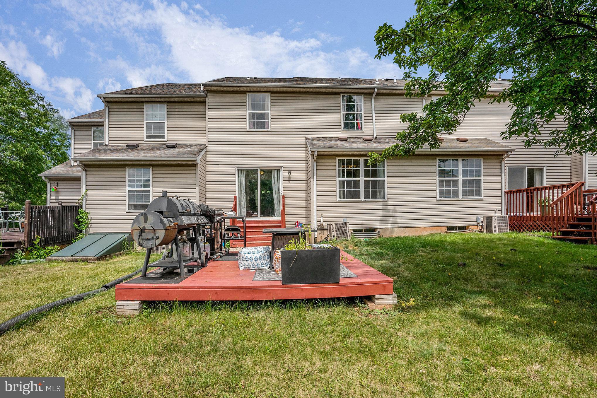 STONEGATE - Residential