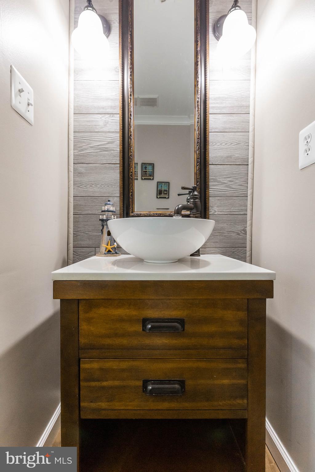 DALE CITY - Residential Lease