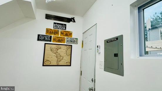 DALE CITY - Residential Lease