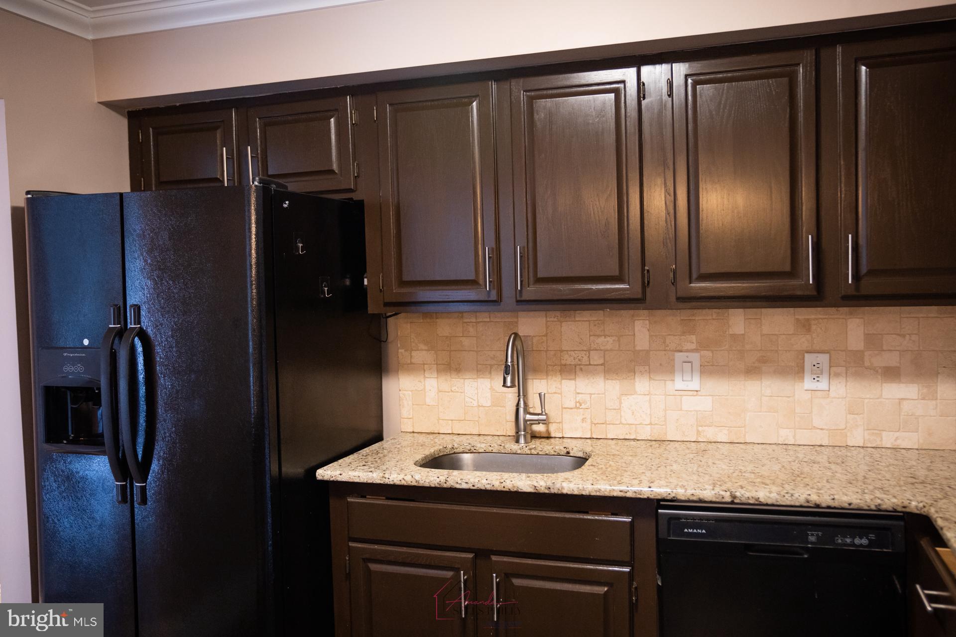 FOUNTAIN POINTE - Residential