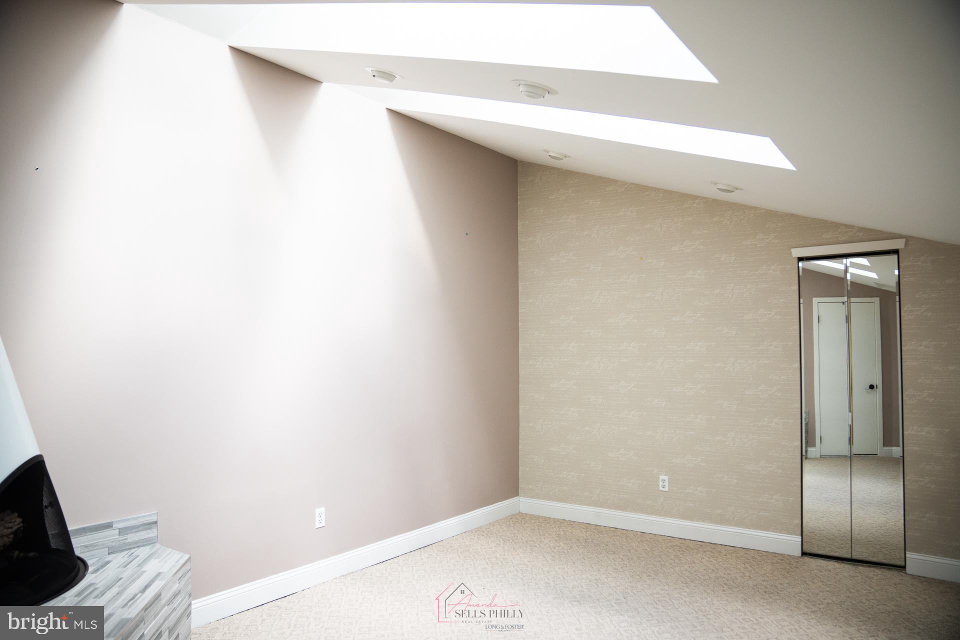 FOUNTAIN POINTE - Residential