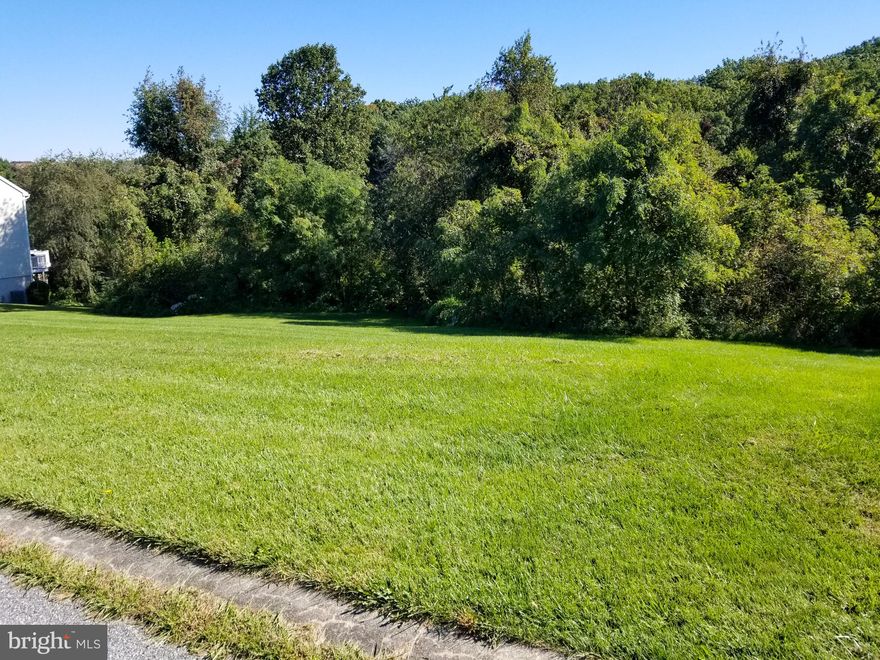 Check out this beautiful 1 acre lot in established Taylor Estates.  Any builder allowed. Perc Test completed. Perfect lot for a home with a walk-out basement. Come build your dream home.