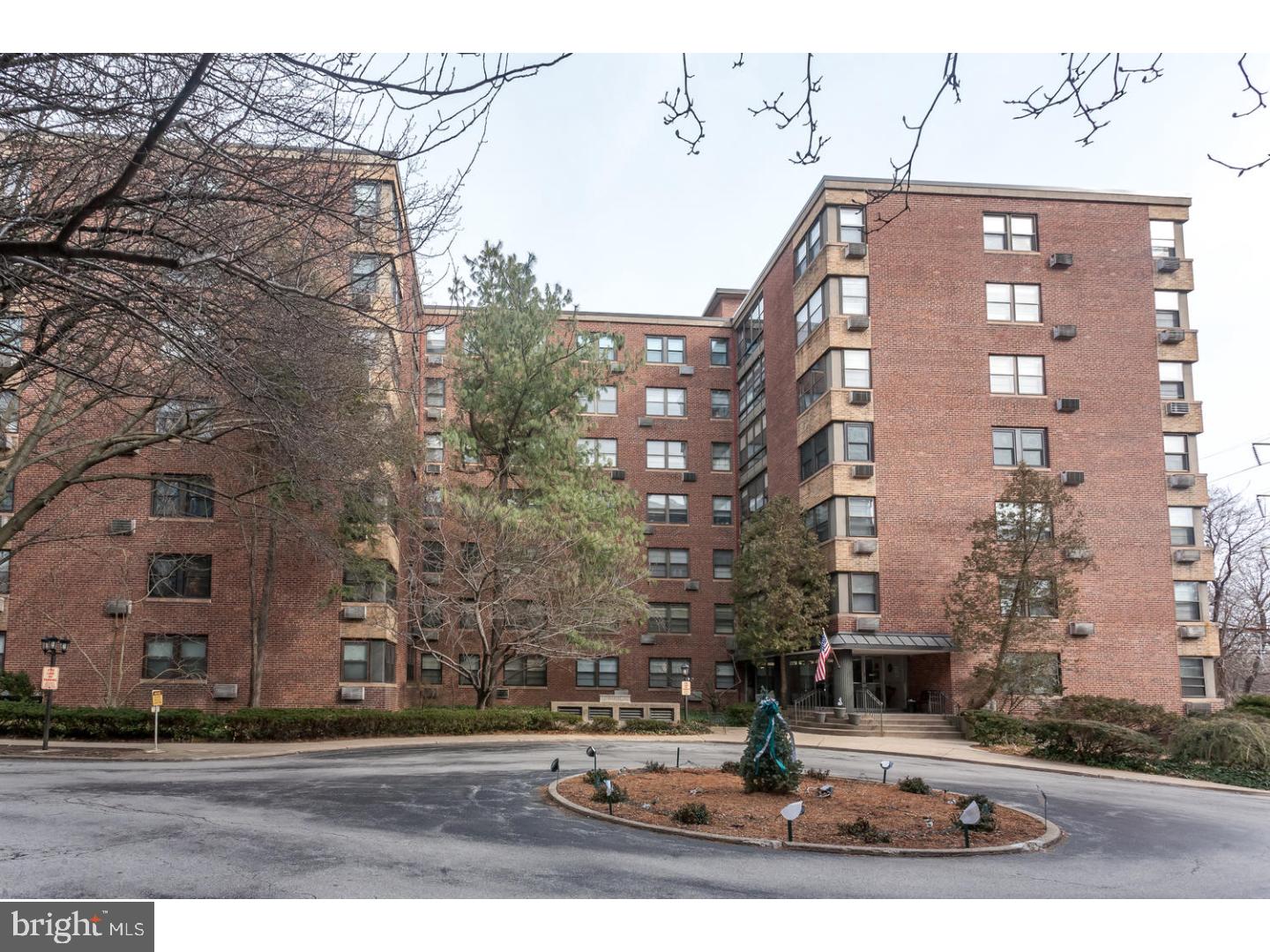 Wildman Arms Condo needing updating, but priced accordingly. This 4th Floor Unit in the "B" Building is an opportunity to get in at a very economical price and update yourself for instant equity. It's easy living at this popular Condominium Complex located in the heart of the Village Atmosphere of Lansdowne. Great small Town feel with convenient walking distance to the Train, Shopping, Parks, and the Farmer's Market. Amenities in this complex includes a Swimming Pool, an Exercise Room, Sharing Library, Meeting Room, and a Large Laundry Room. Underground Parking is available for an additional fee. This One Bedroom Condo includes a living room with dining area, kitchen that needs updating, and a bathroom that could use some TLC. This Unit is only available for owner occupants. Great opportunity for first time home buyers or the person down sizing to an easier way of life. It's better to own than rent, so jump on this while it's still available. Immediate Settlement Available.