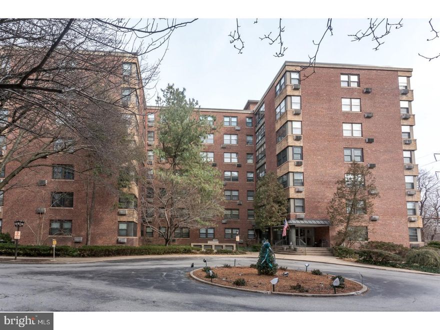 Wildman Arms Condo needing updating, but priced accordingly. This 4th Floor Unit in the "B" Building is an opportunity to get in at a very economical price and update yourself for instant equity. It's easy living at this popular Condominium Complex located in the heart of the Village Atmosphere of Lansdowne. Great small Town feel with convenient walking distance to the Train, Shopping, Parks, and the Farmer's Market. Amenities in this complex includes a Swimming Pool, an Exercise Room, Sharing Library, Meeting Room, and a Large Laundry Room. Underground Parking is available for an additional fee. This One Bedroom Condo includes a living room with dining area, kitchen that needs updating, and a bathroom that could use some TLC. This Unit is only available for owner occupants. Great opportunity for first time home buyers or the person down sizing to an easier way of life. It's better to own than rent, so jump on this while it's still available. Immediate Settlement Available.