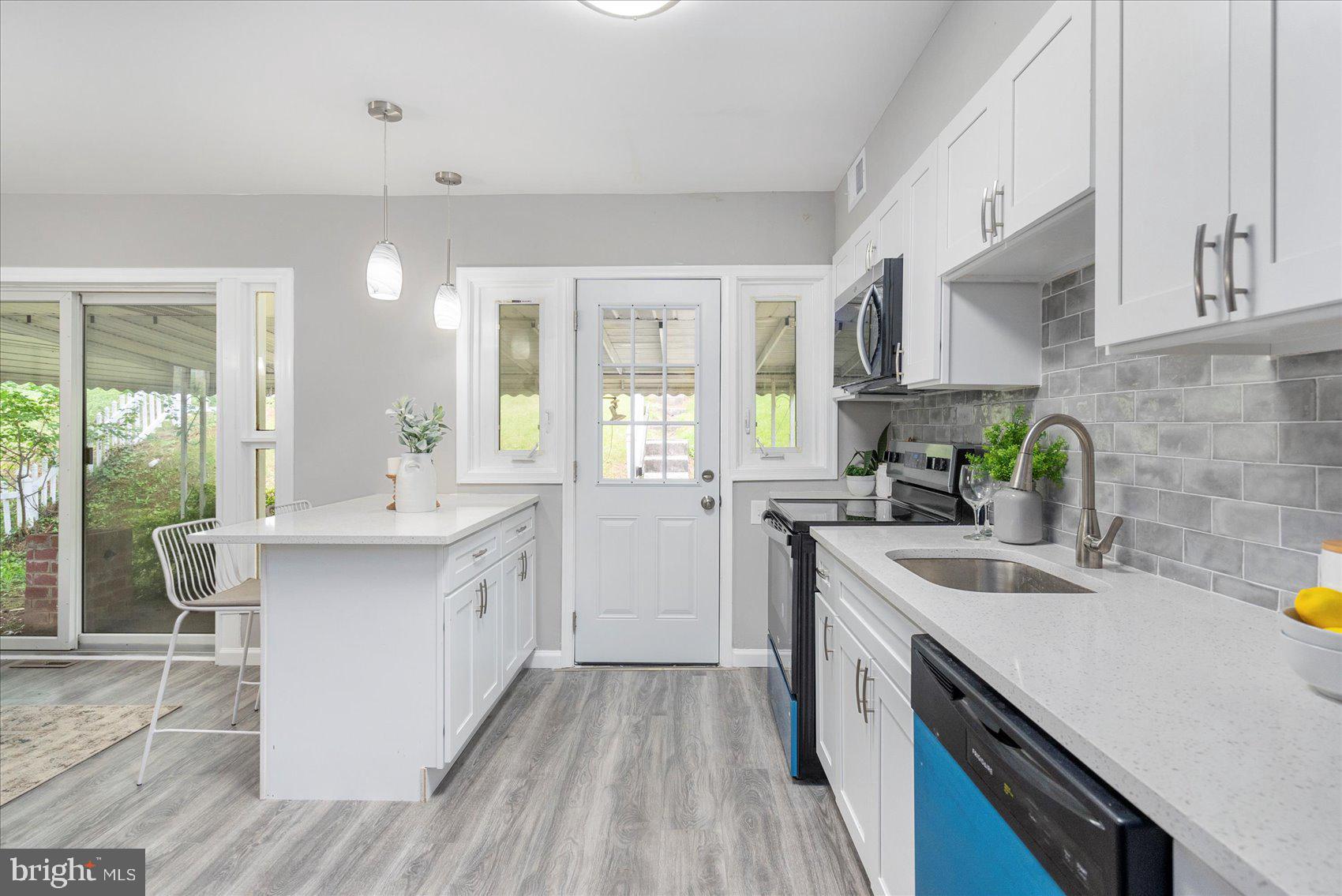 EDNOR GARDENS - LAKESIDE - Residential