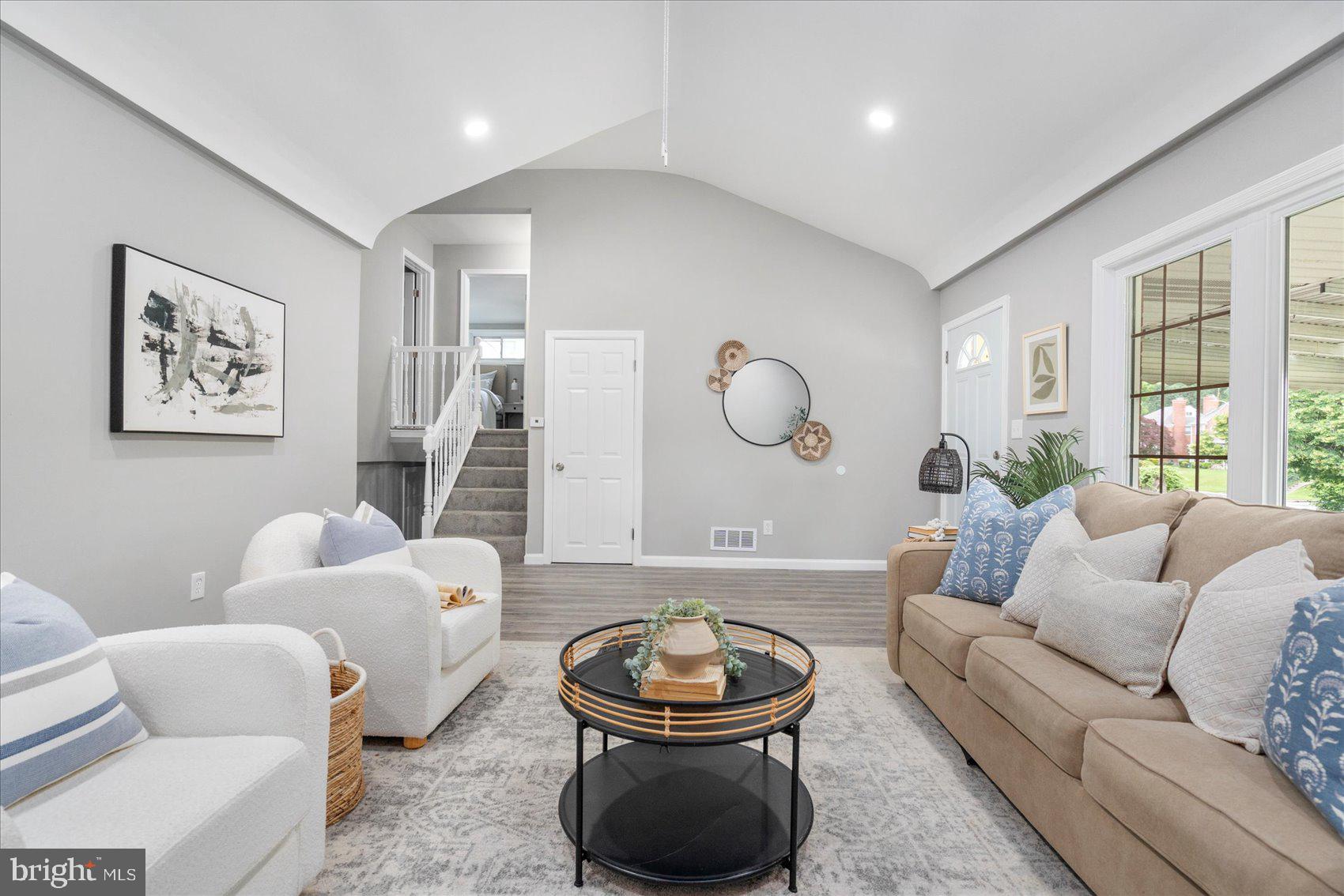EDNOR GARDENS - LAKESIDE - Residential