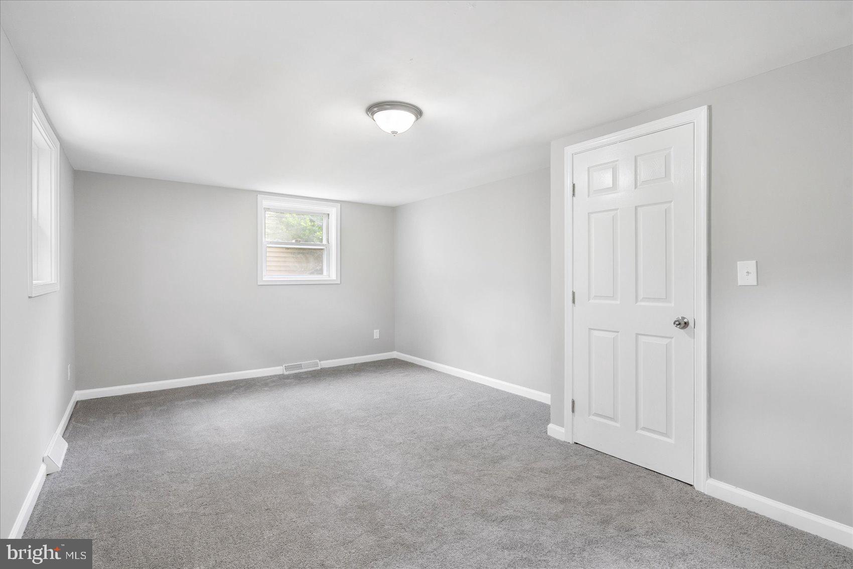 EDNOR GARDENS - LAKESIDE - Residential