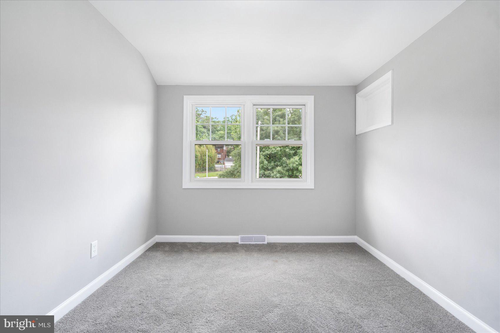 EDNOR GARDENS - LAKESIDE - Residential