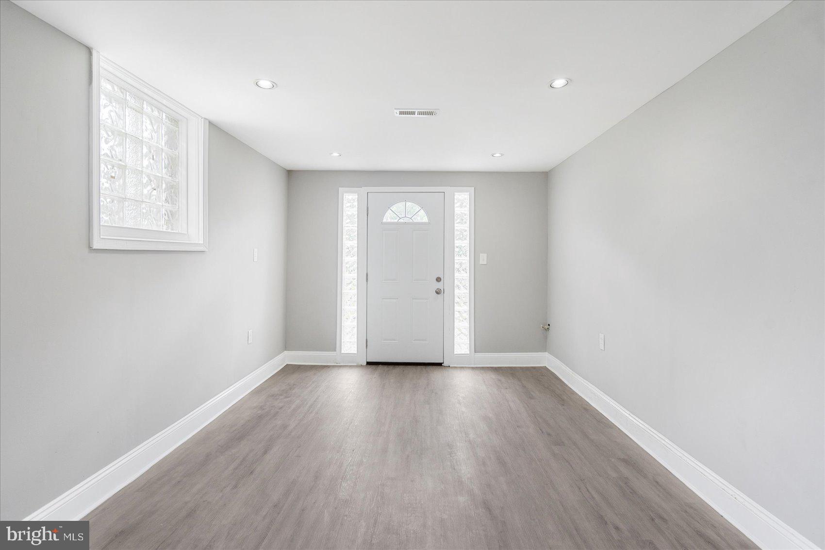 EDNOR GARDENS - LAKESIDE - Residential