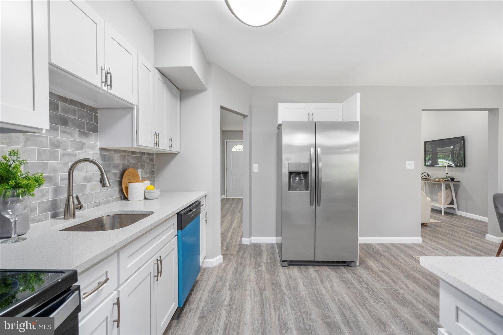 EDNOR GARDENS - LAKESIDE - Residential