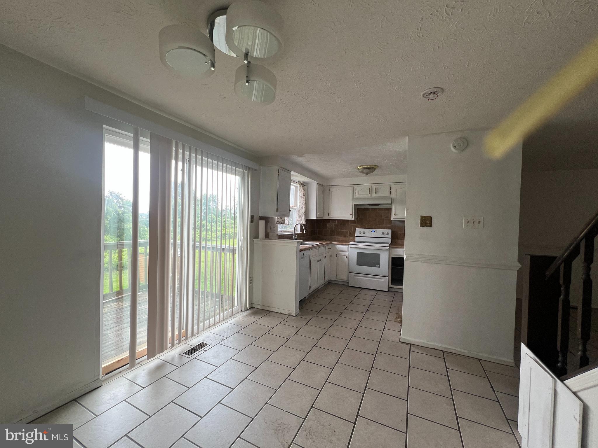 SUMMIT RIDGE - Residential