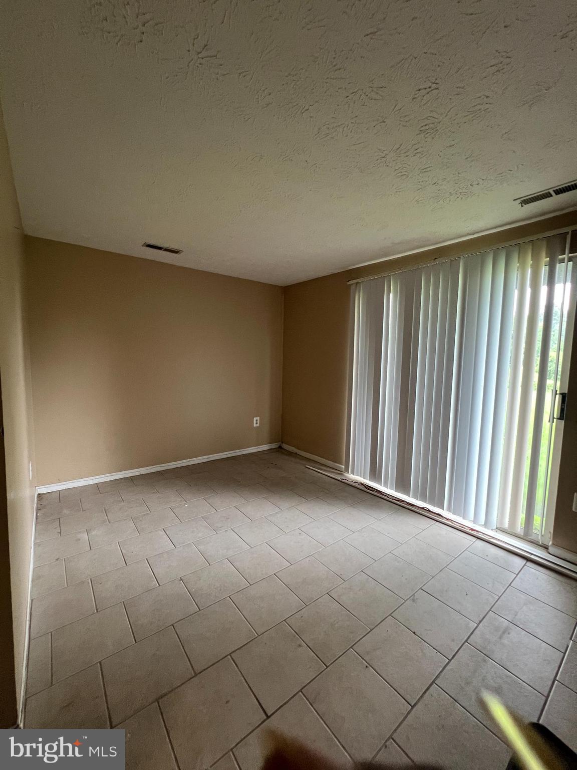 SUMMIT RIDGE - Residential