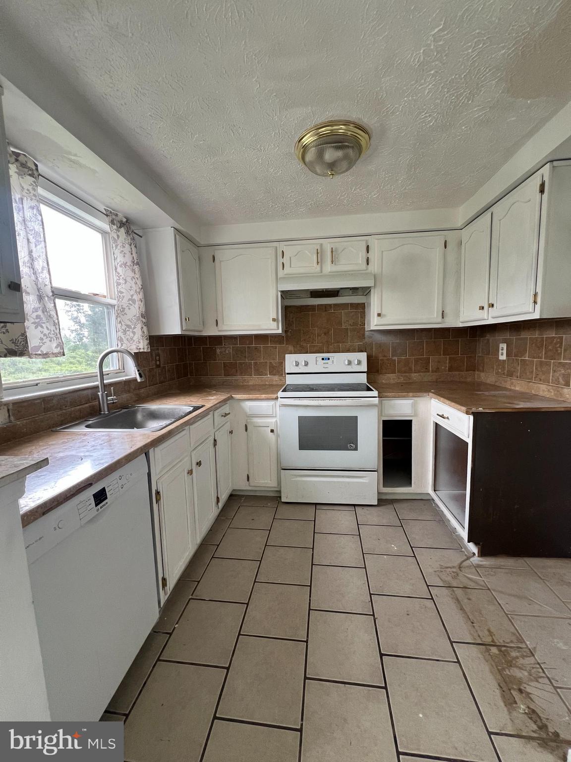 SUMMIT RIDGE - Residential