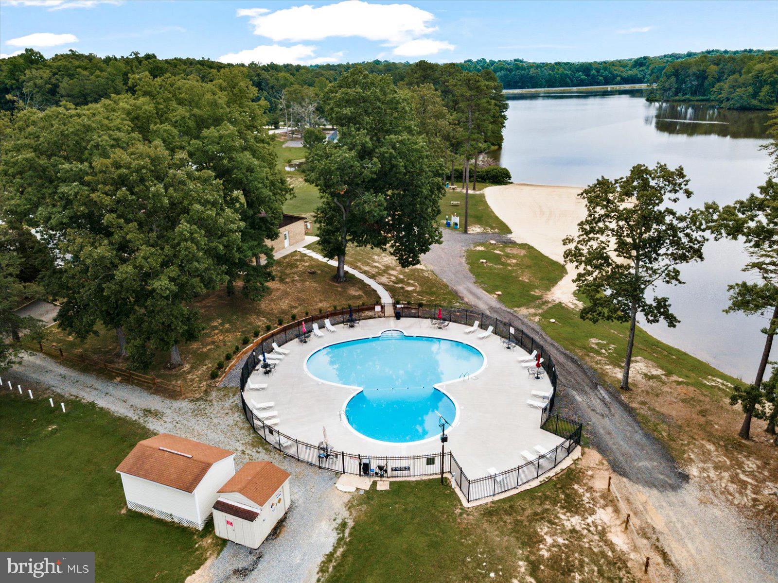 LAKE LAND OR - Residential