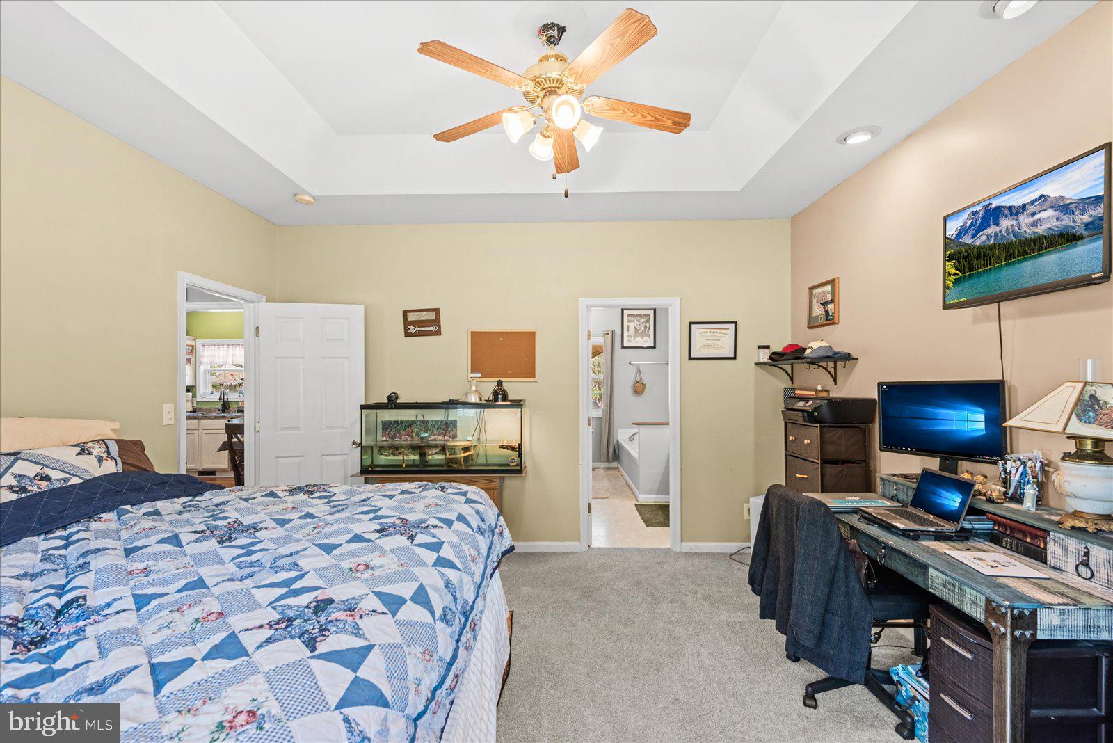 LAKE LAND OR - Residential