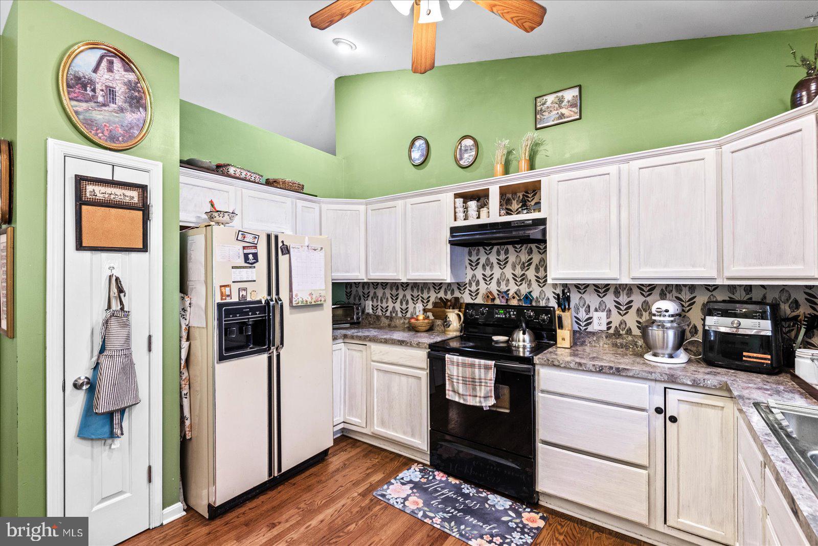 LAKE LAND OR - Residential