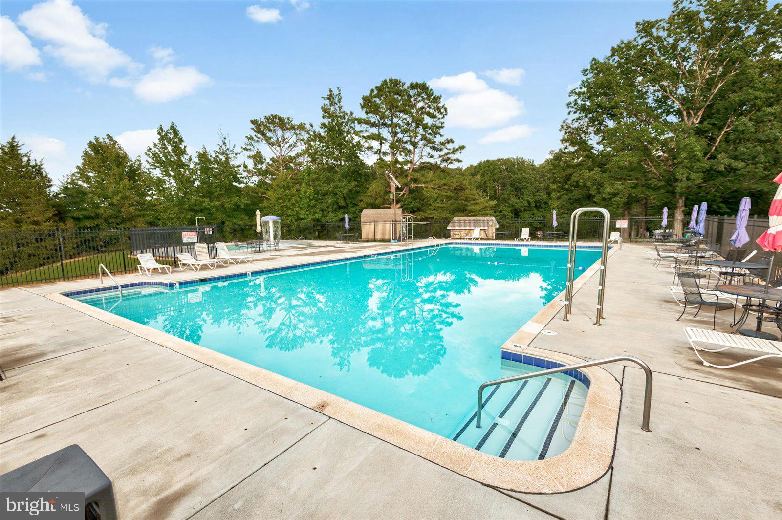 LAKE LAND OR - Residential