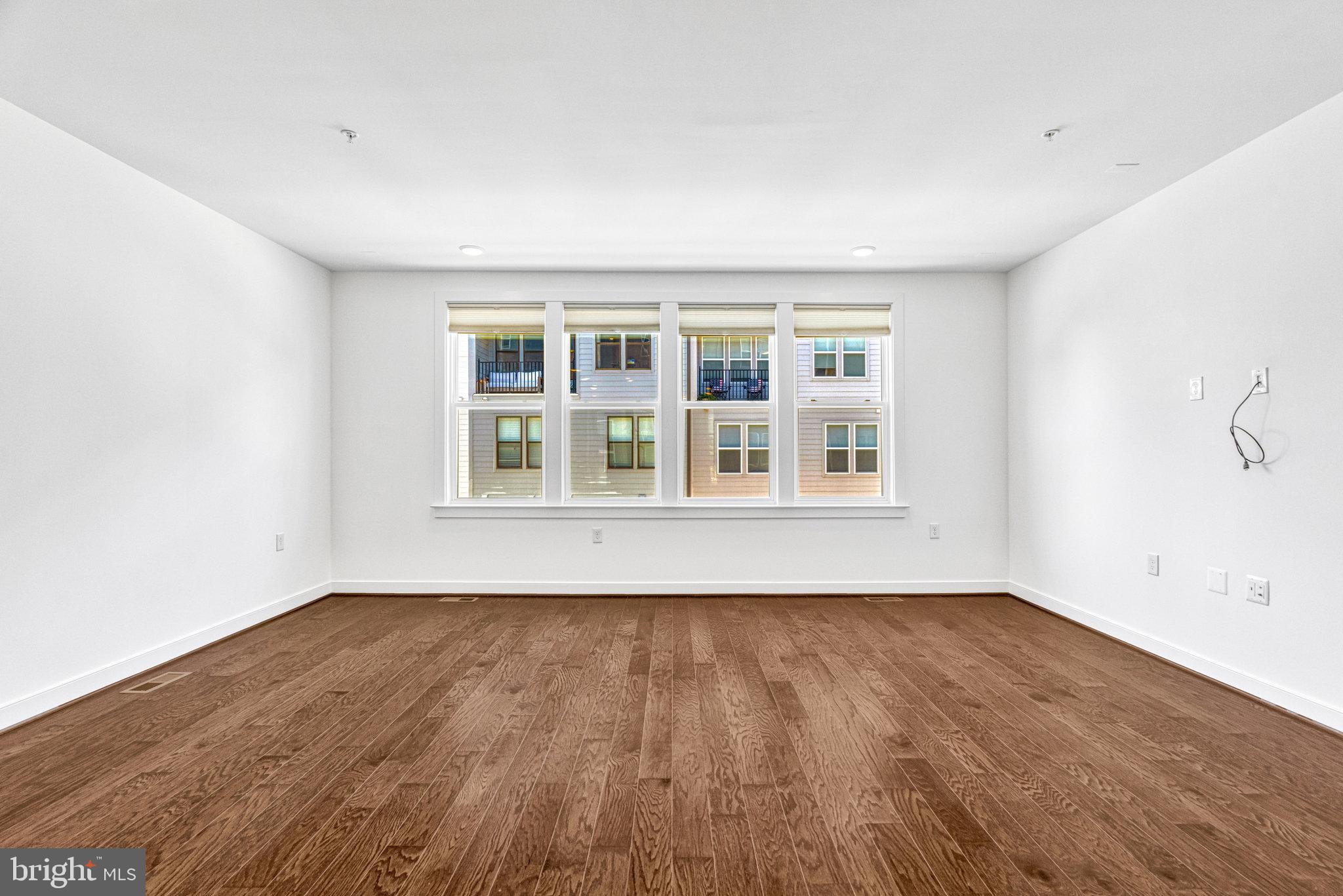 METROPARK AT ARROWBROOK - Residential