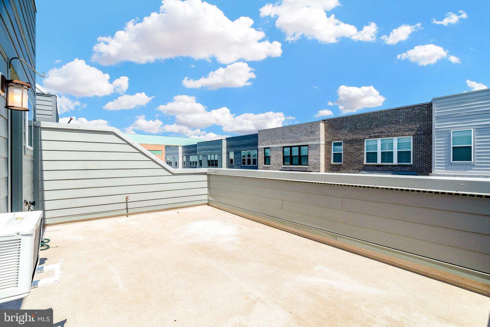 METROPARK AT ARROWBROOK - Residential