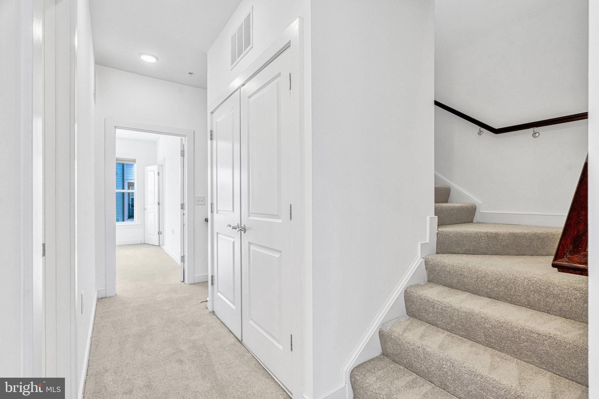 METROPARK AT ARROWBROOK - Residential