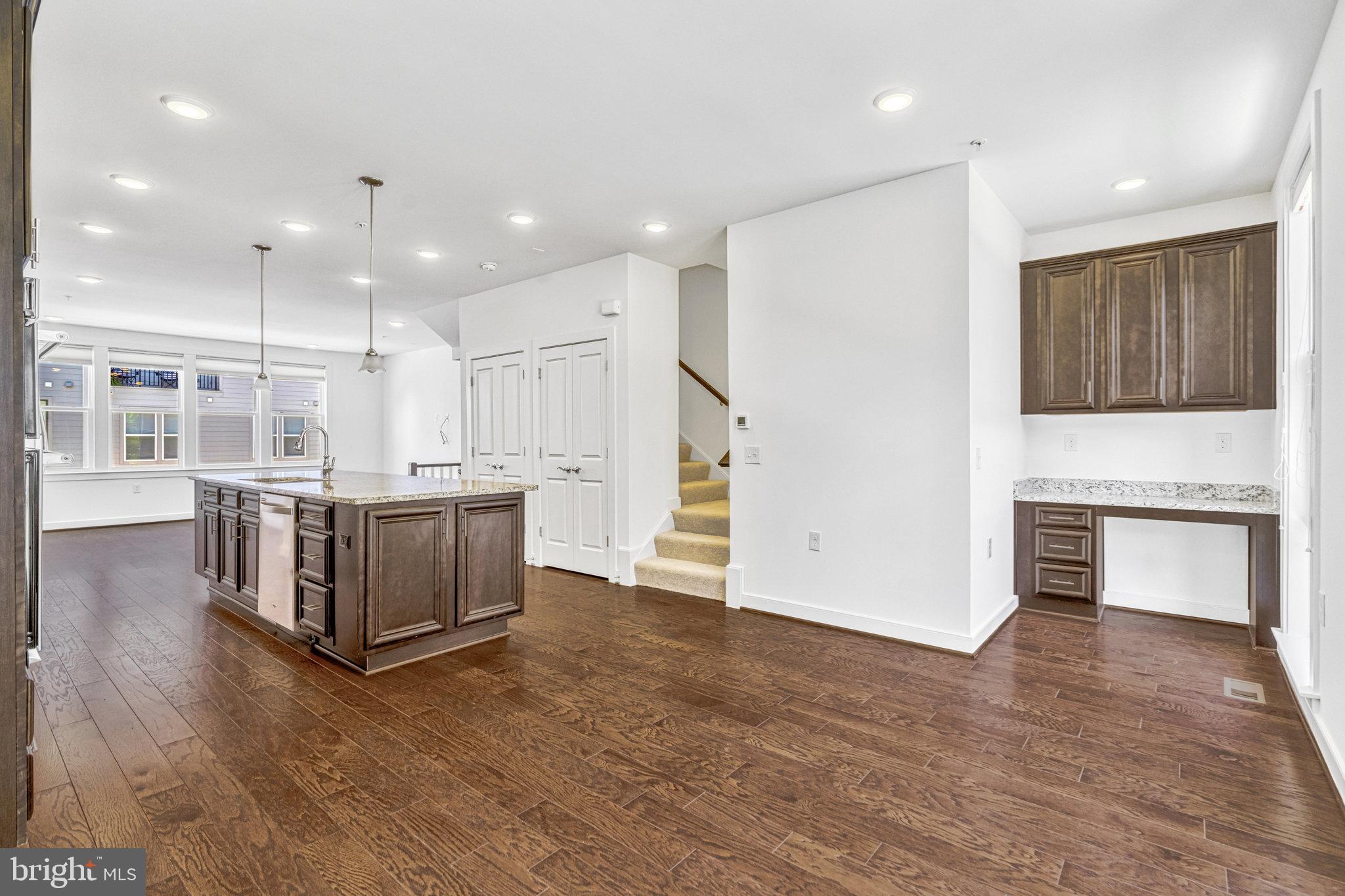 METROPARK AT ARROWBROOK - Residential