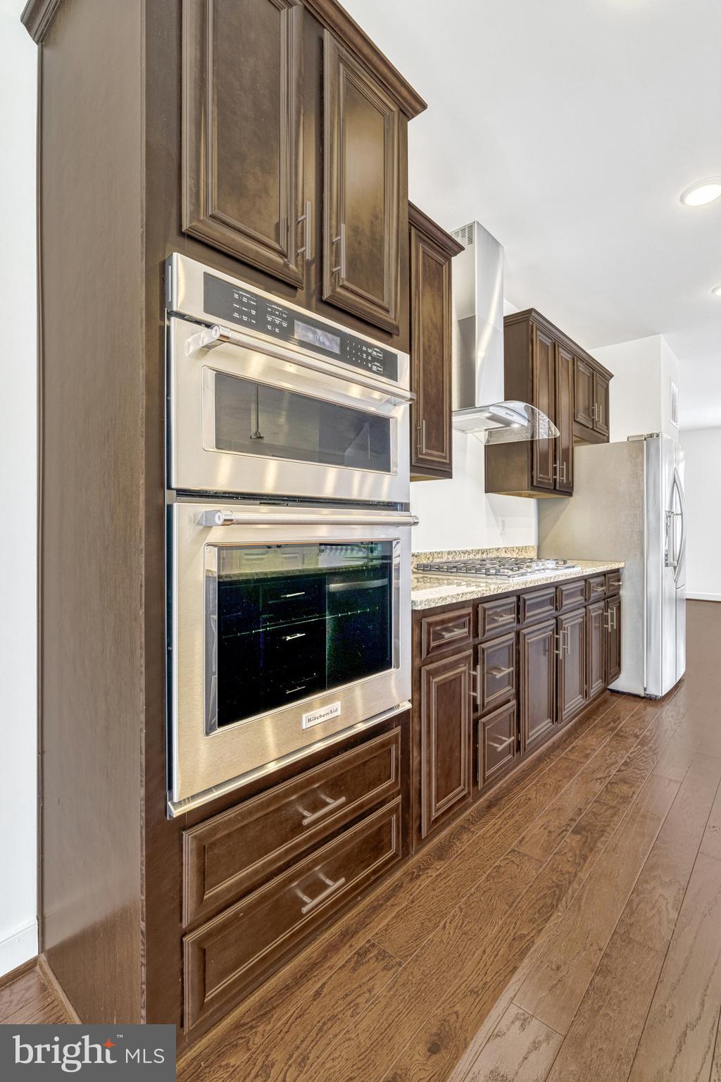 METROPARK AT ARROWBROOK - Residential