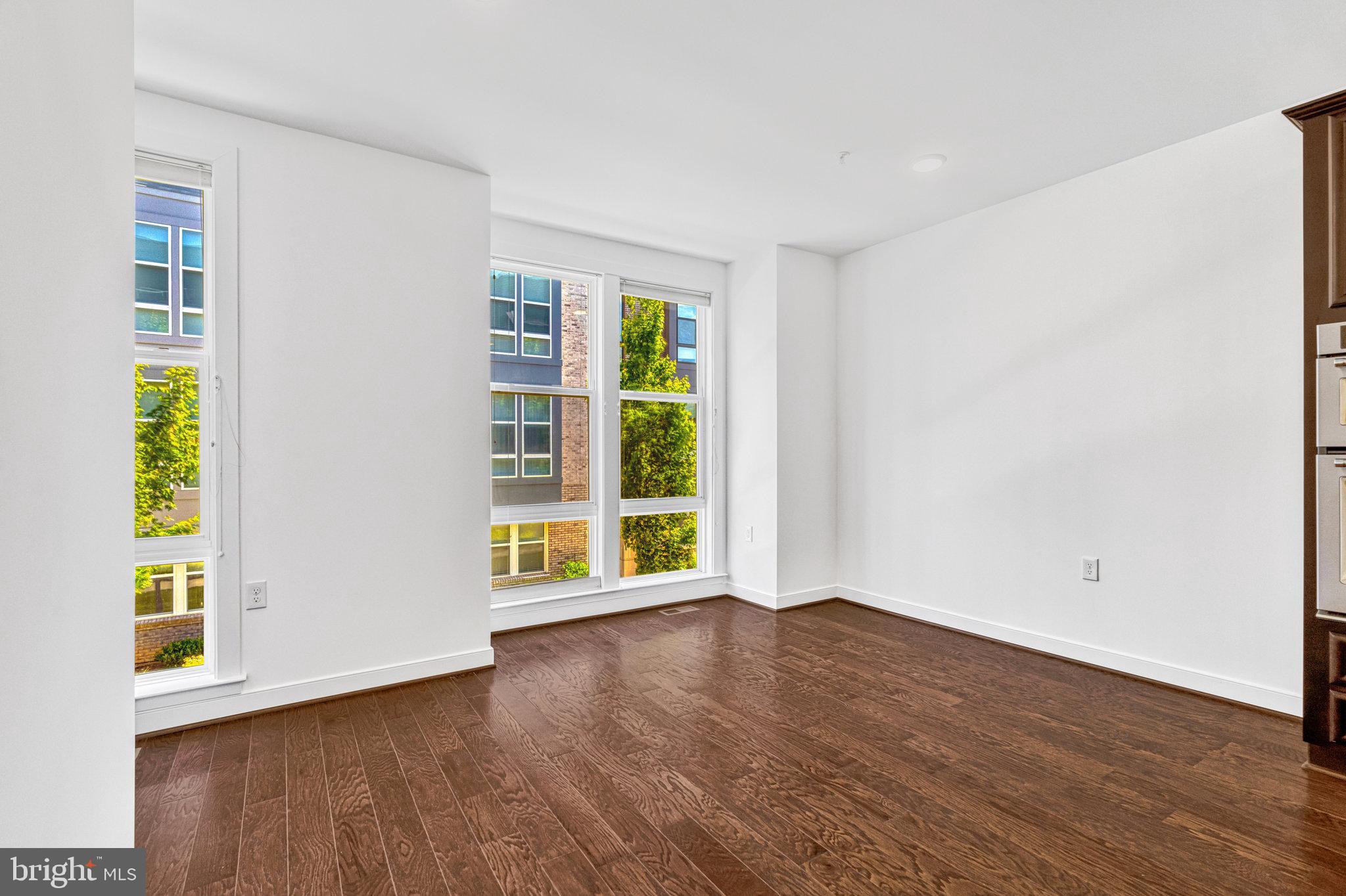 METROPARK AT ARROWBROOK - Residential