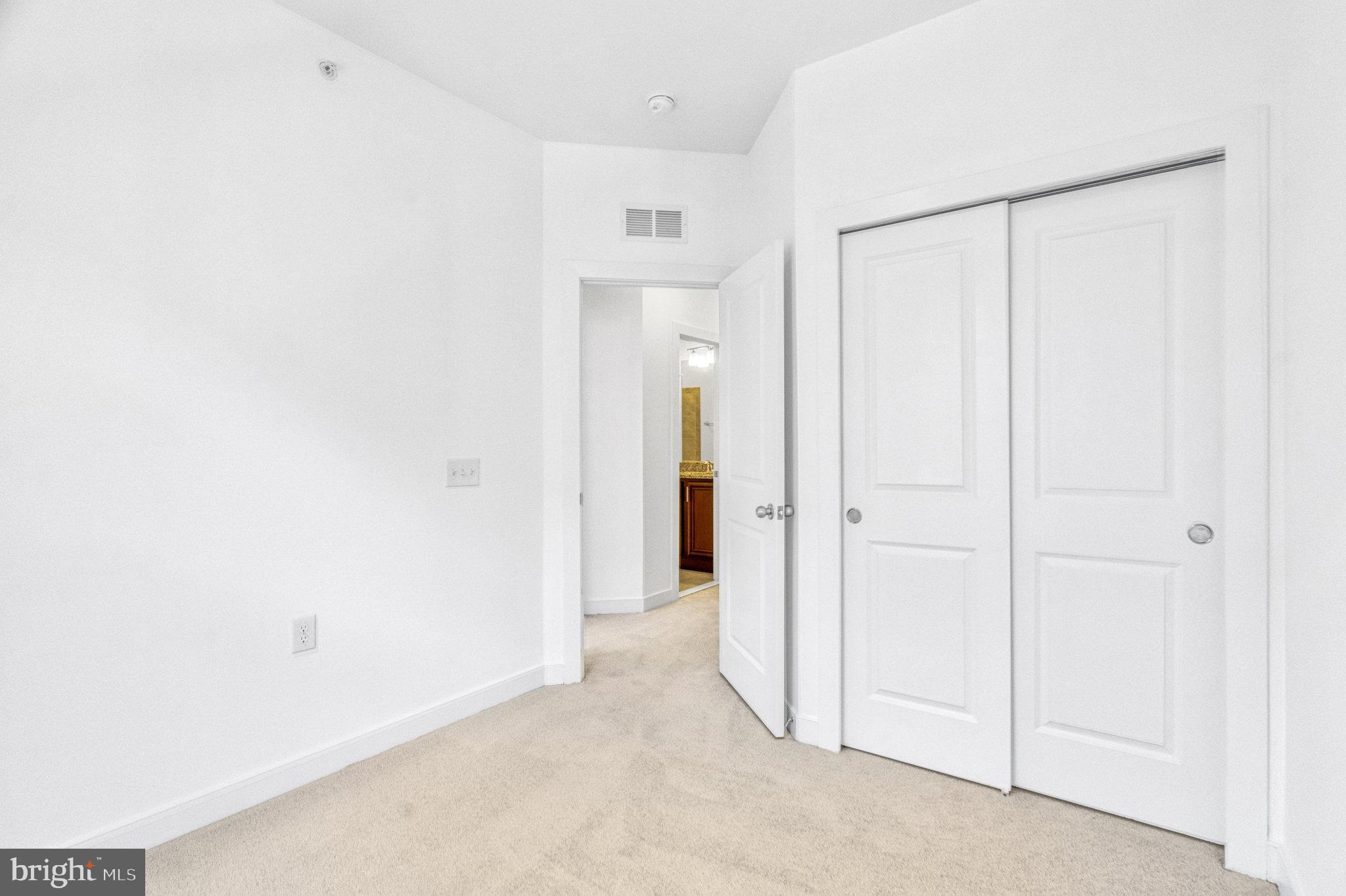 METROPARK AT ARROWBROOK - Residential