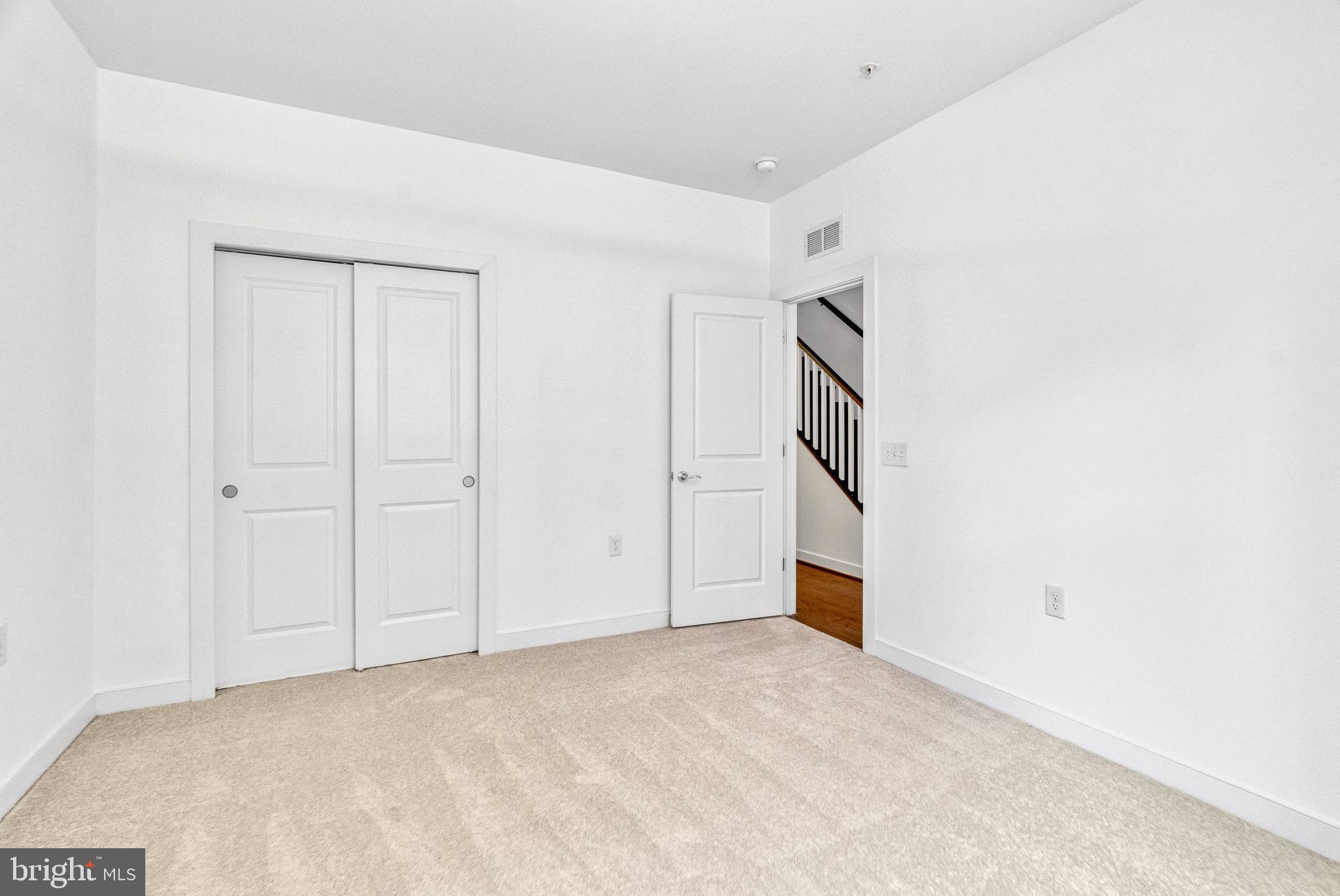 METROPARK AT ARROWBROOK - Residential