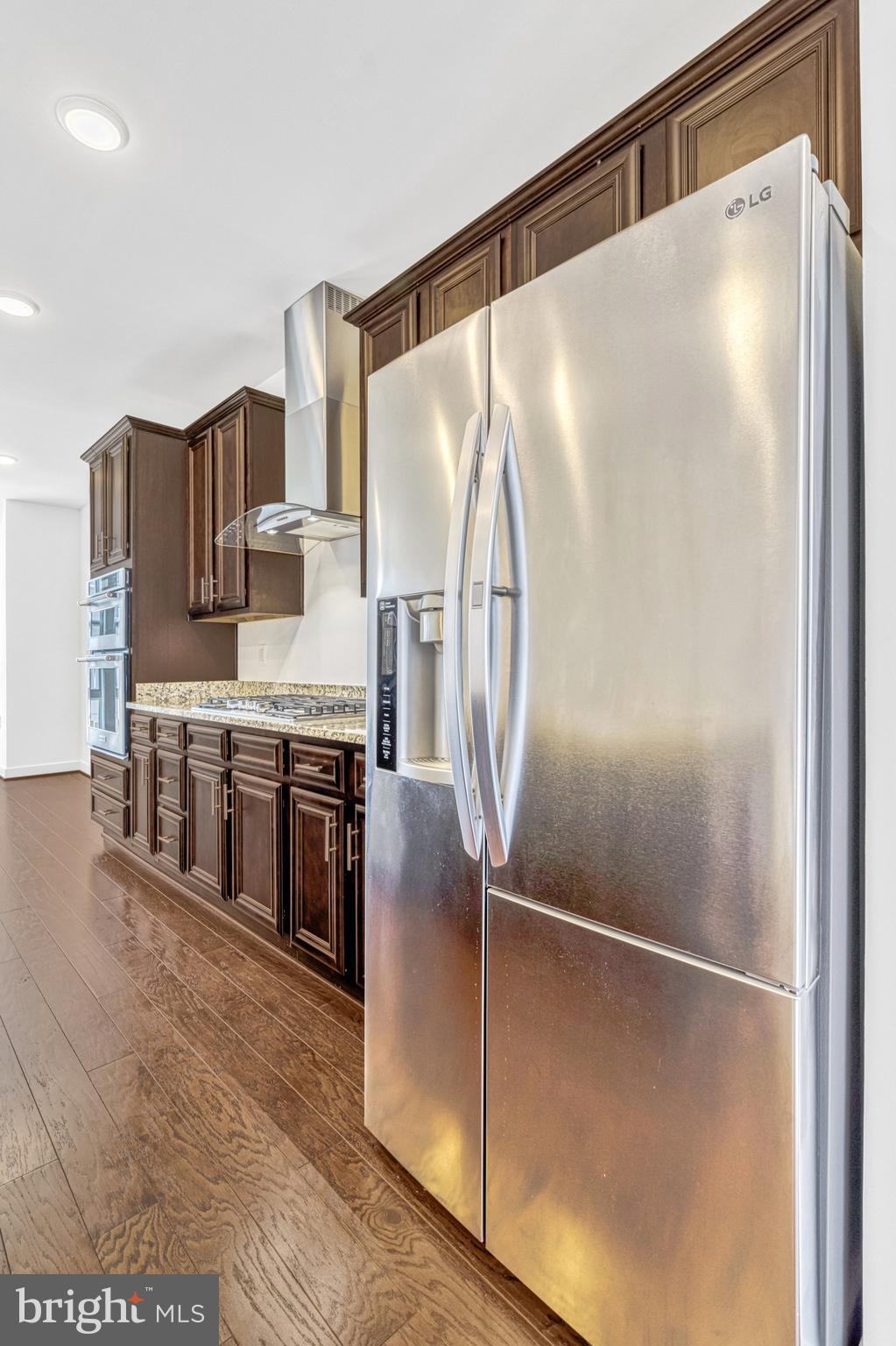 METROPARK AT ARROWBROOK - Residential