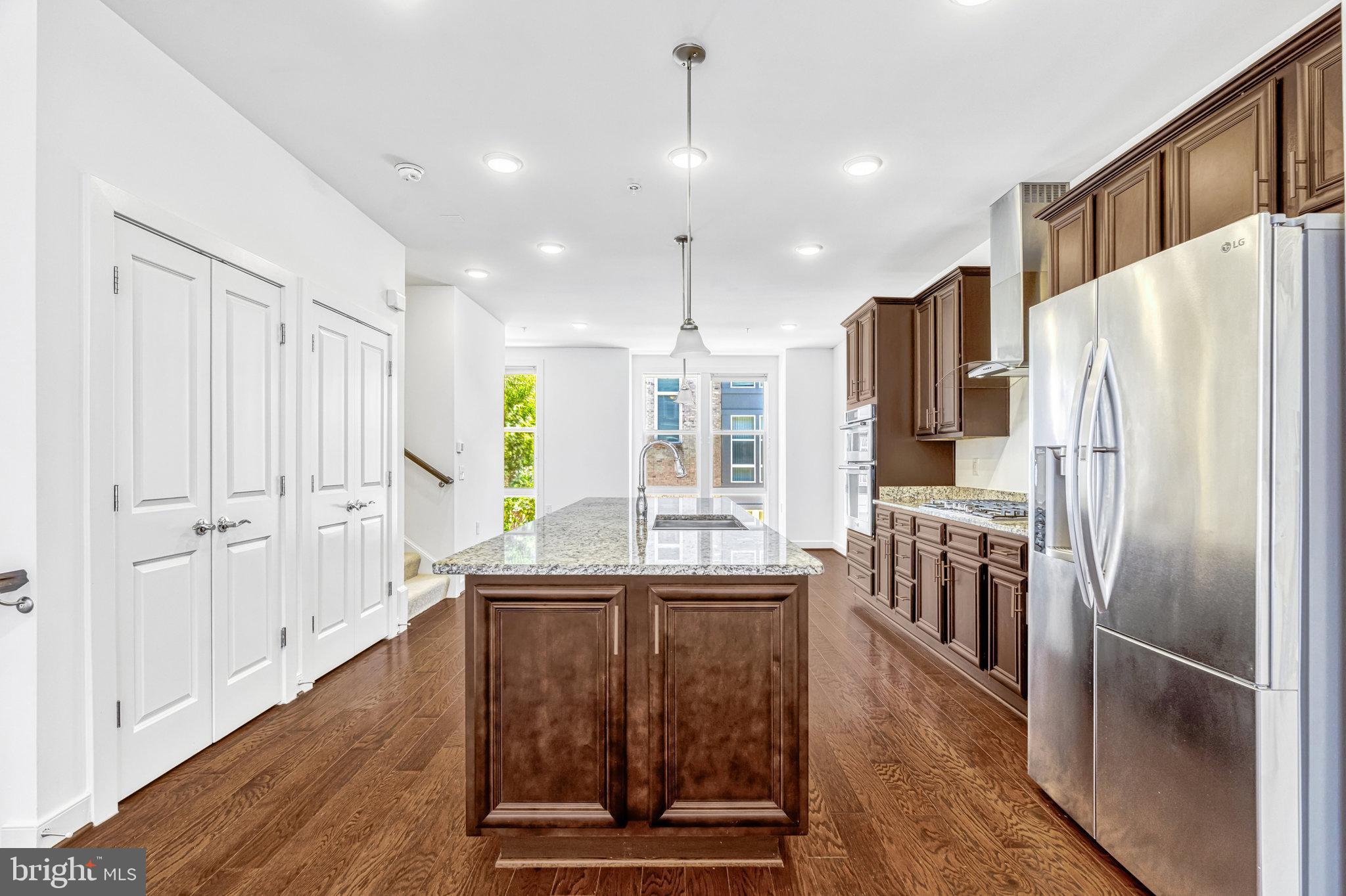 METROPARK AT ARROWBROOK - Residential