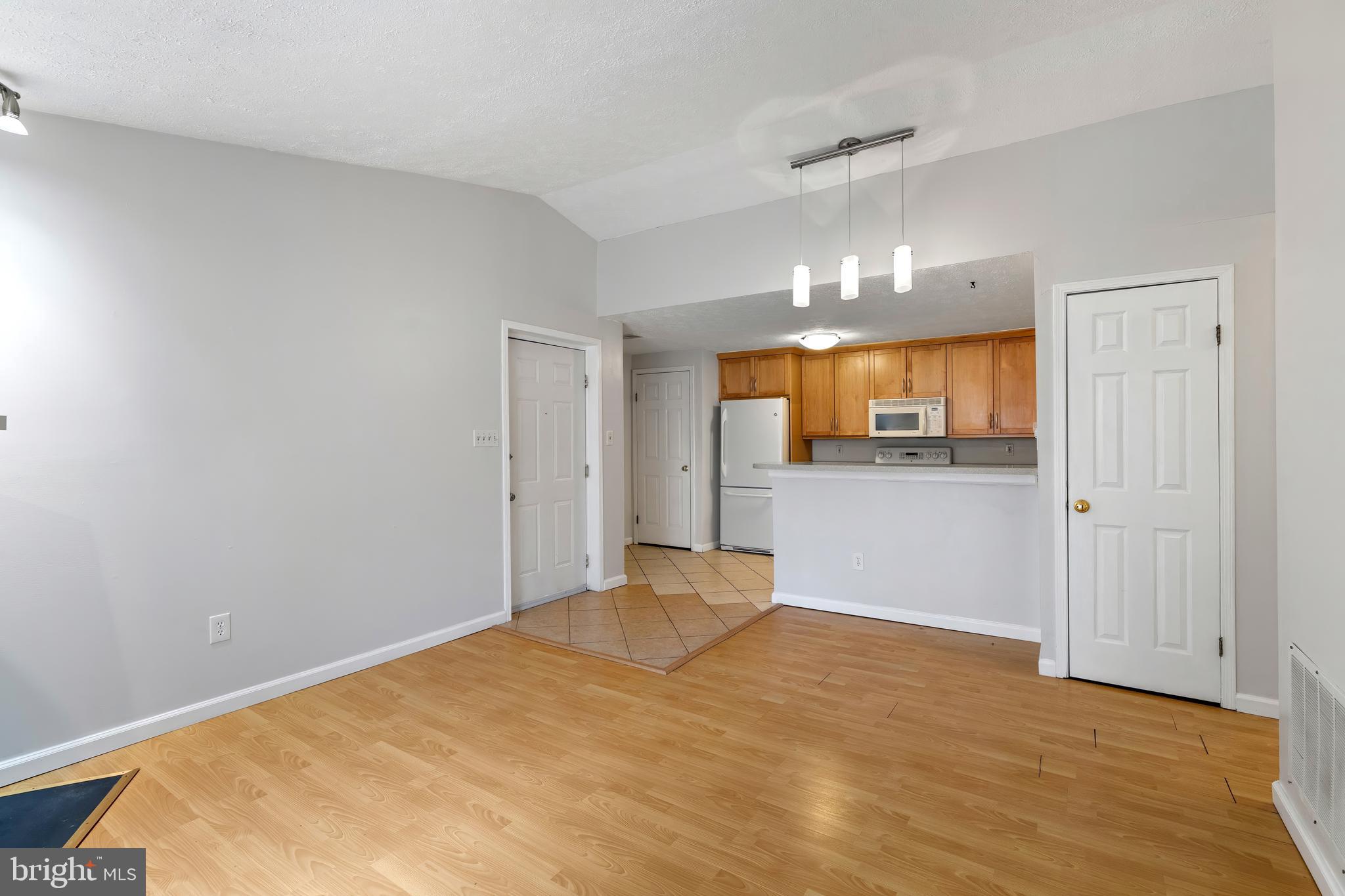 VILLAGE OF HICKORY RIDGE - Residential