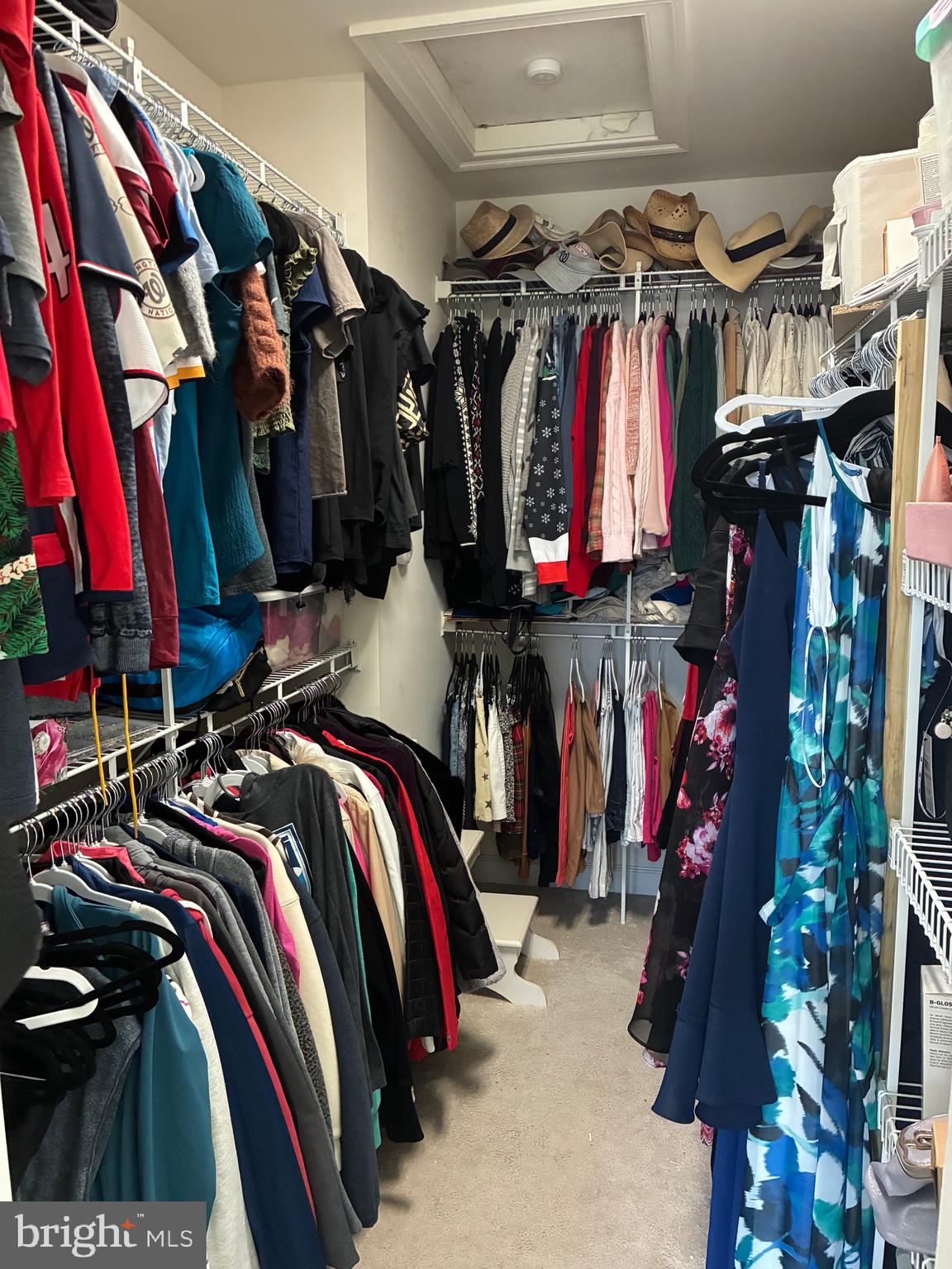 COUNTRY CREEK - Residential Lease