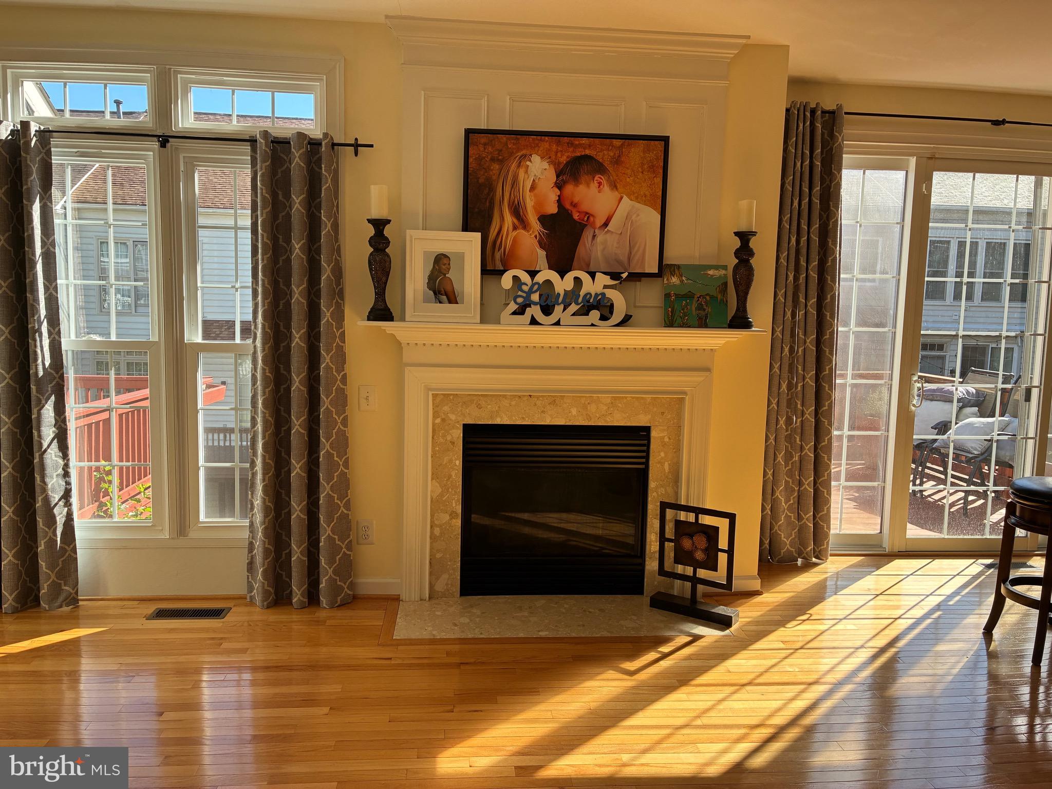 COUNTRY CREEK - Residential Lease