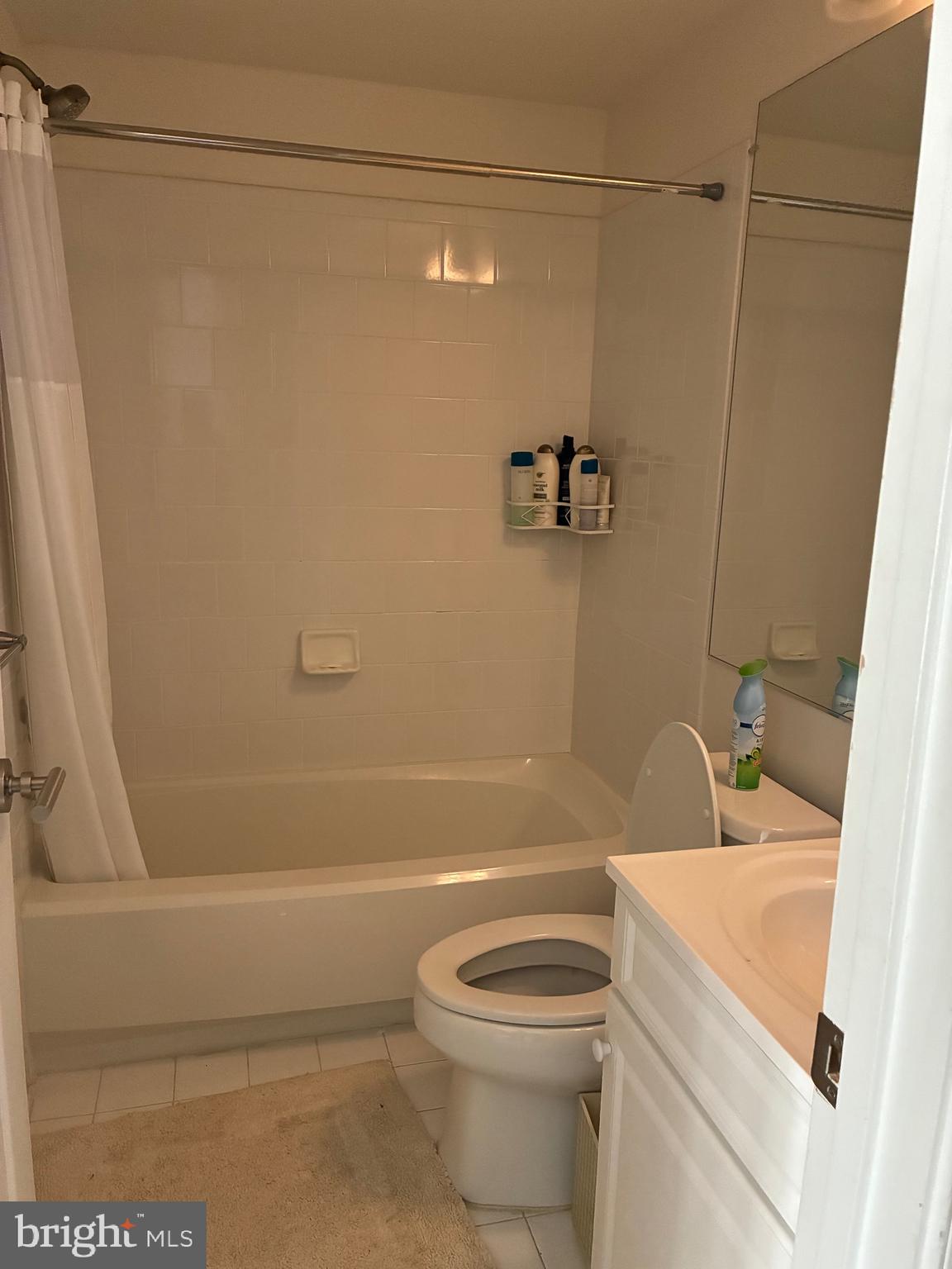 COUNTRY CREEK - Residential Lease