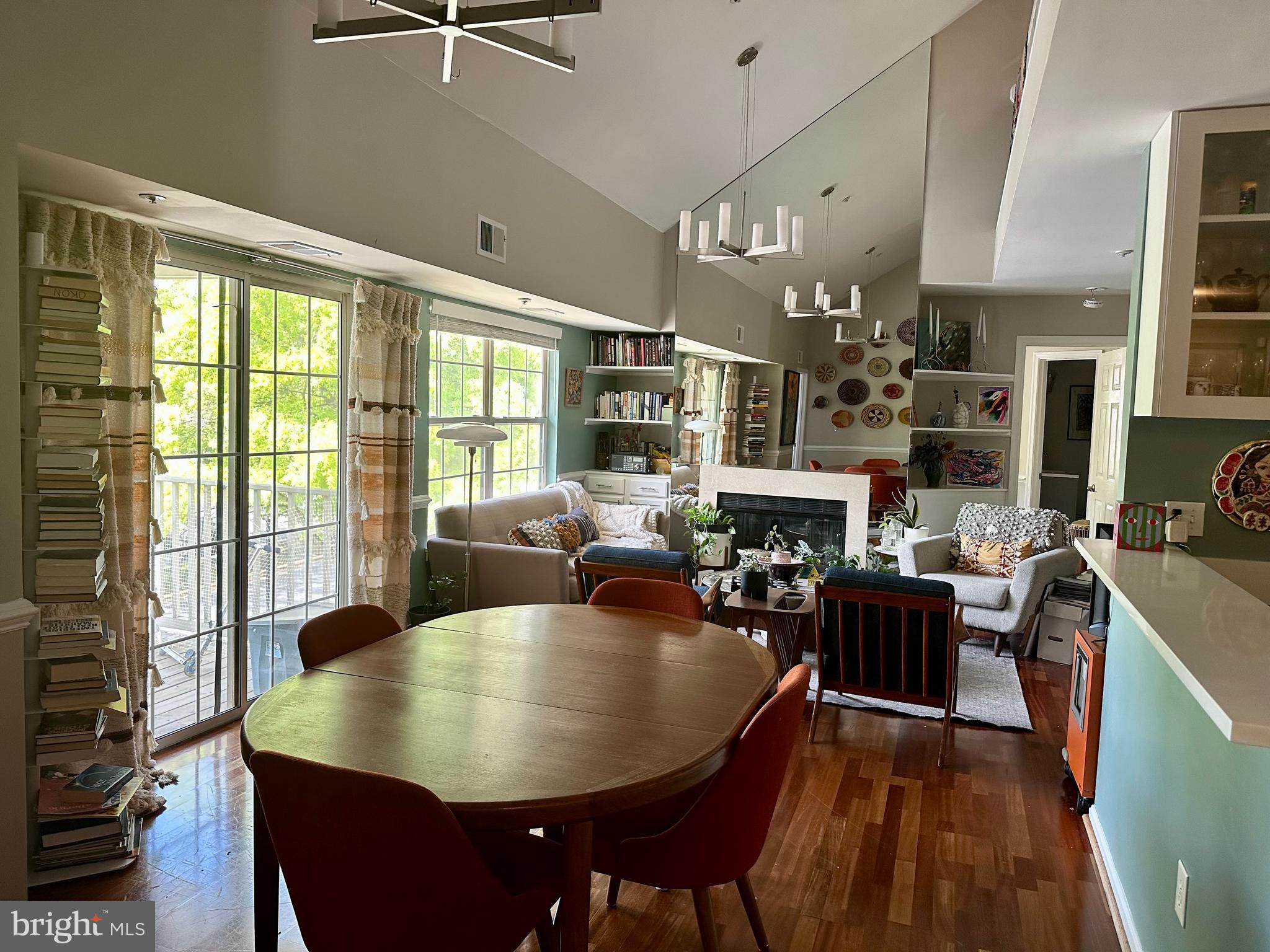 LAKE POINTE AT TOWN CENTER - Residential Lease